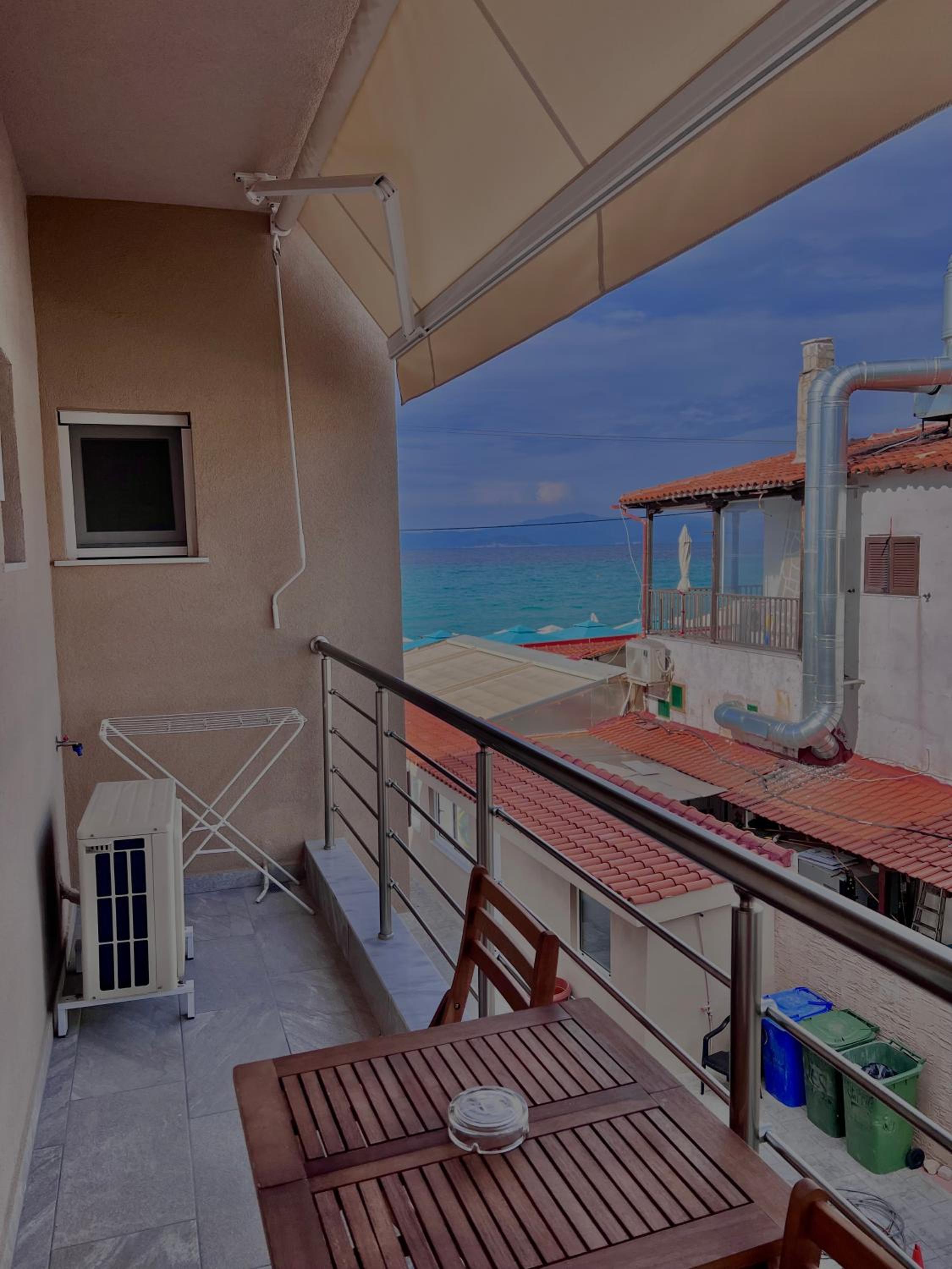 Deluxe Double Room with Side Sea View photo 3