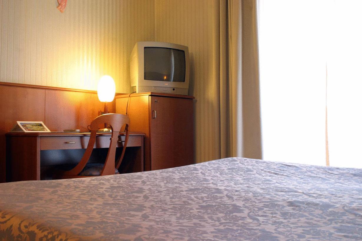 Double or Twin Room photo 2