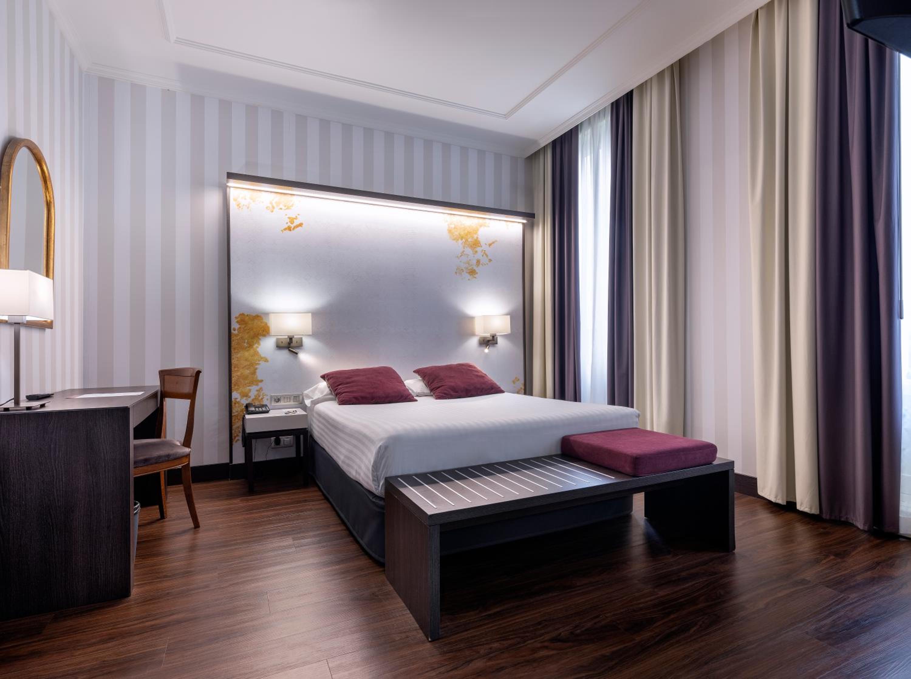 Standard Double Room - Photo 2