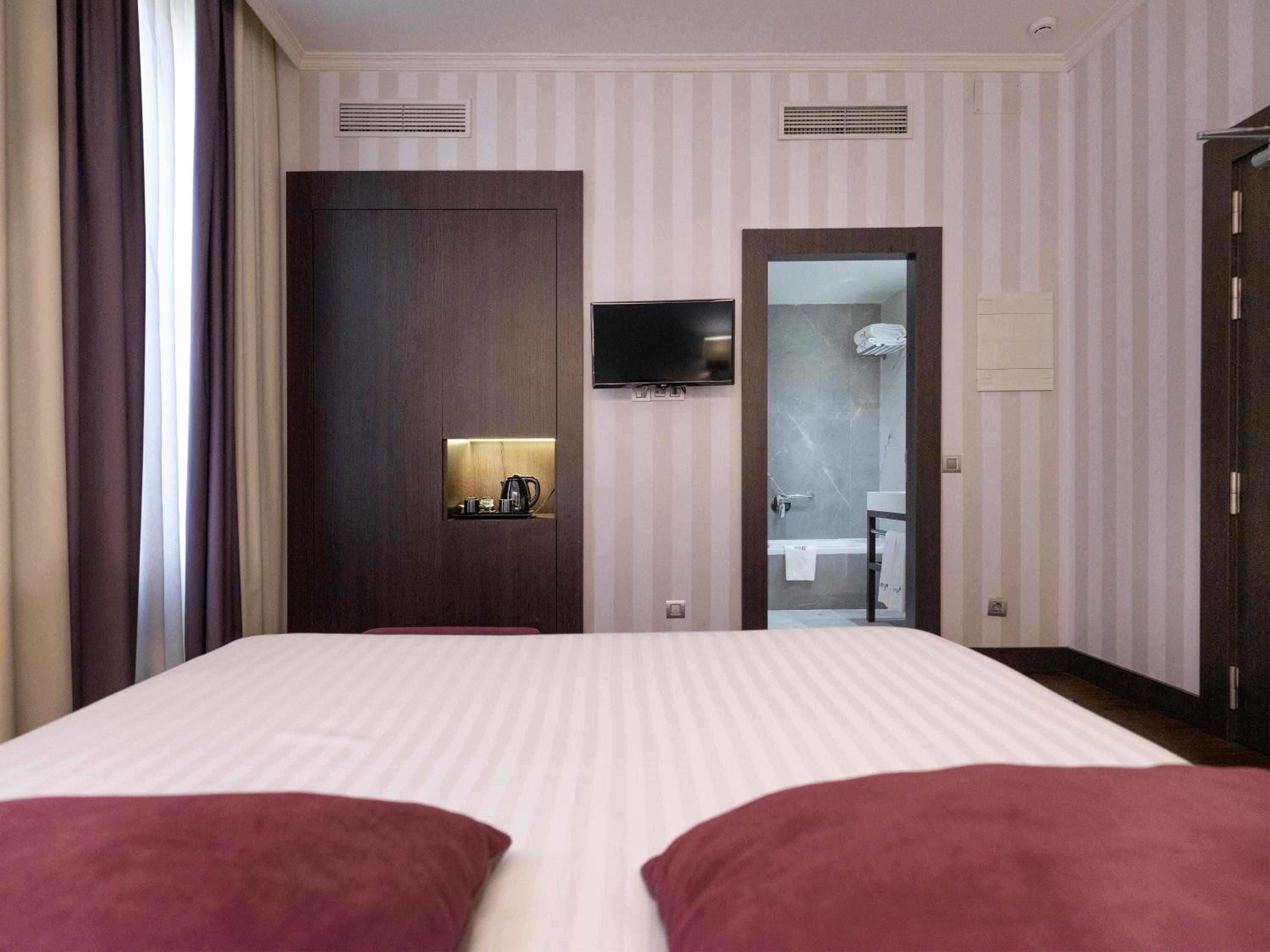 Standard Double Room - Photo 4