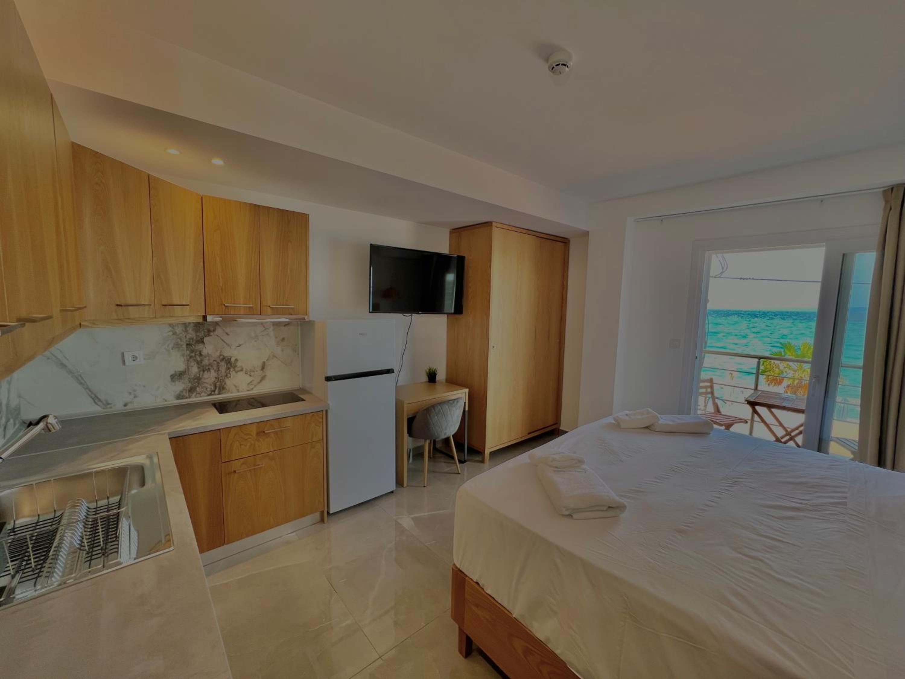 Studio Apartment with Sea View
