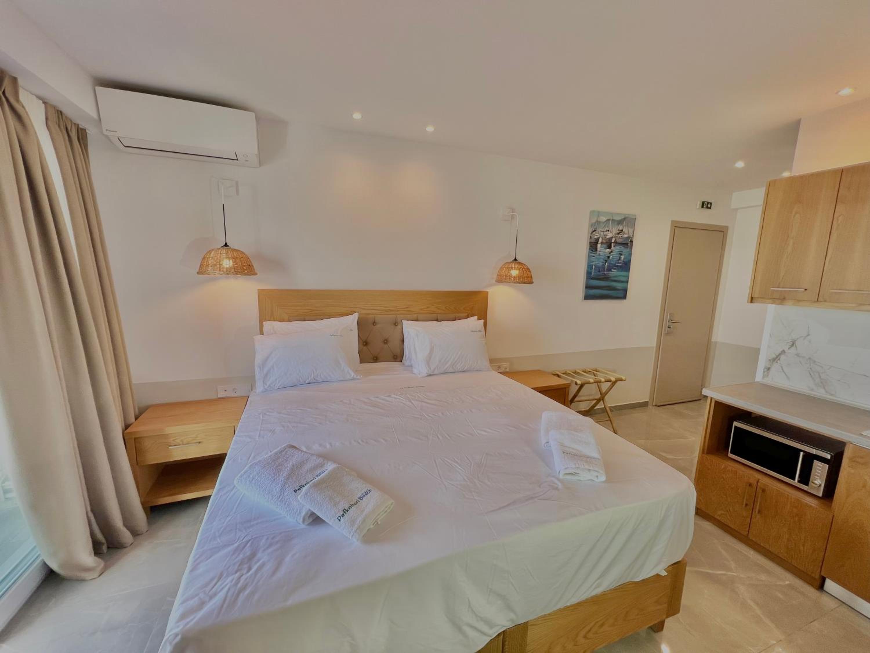 Studio Apartment with Sea View photo 3