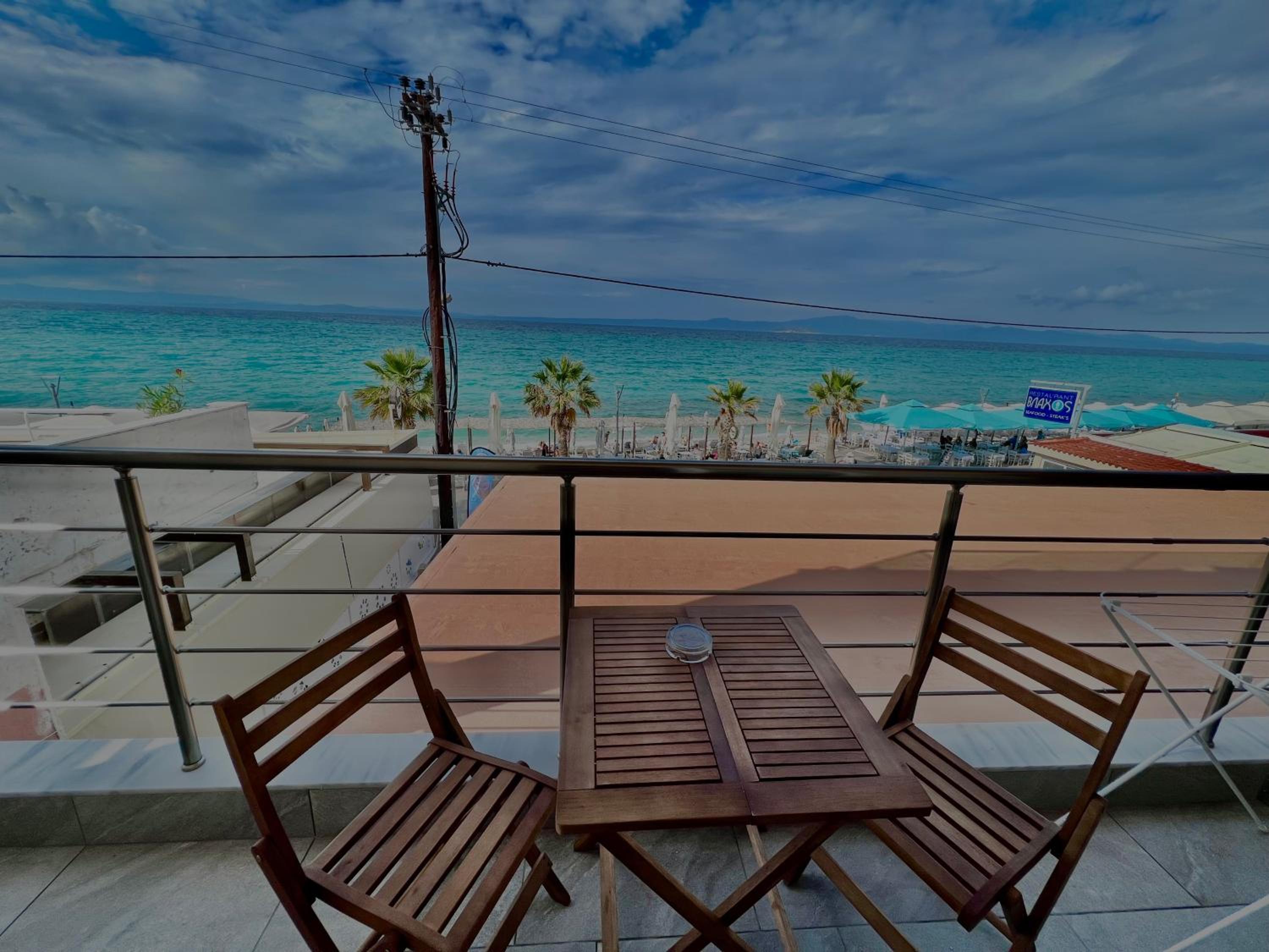 Studio Apartment with Sea View photo 2
