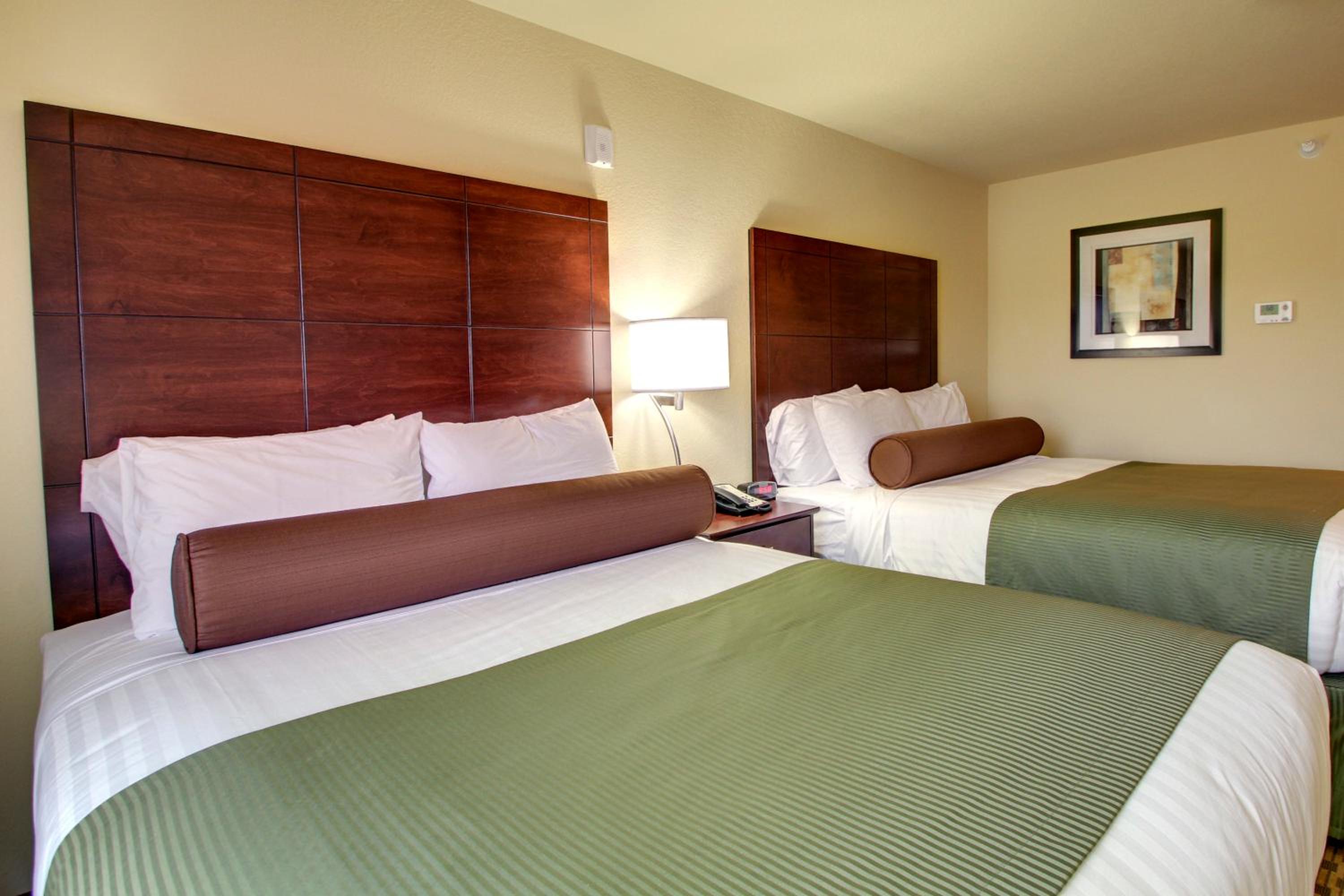 Deluxe Queen Room photo 2