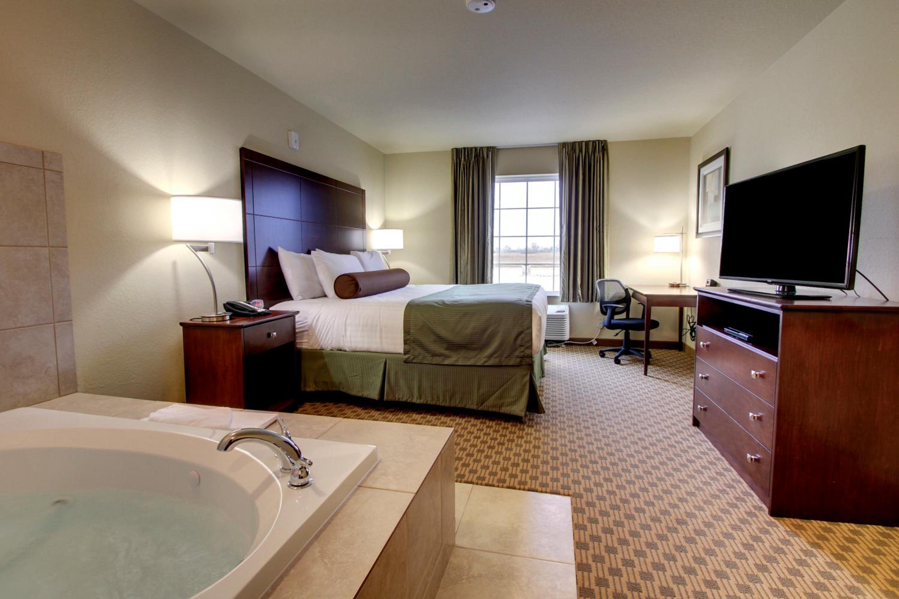 King Room with Spa Bath photo 2
