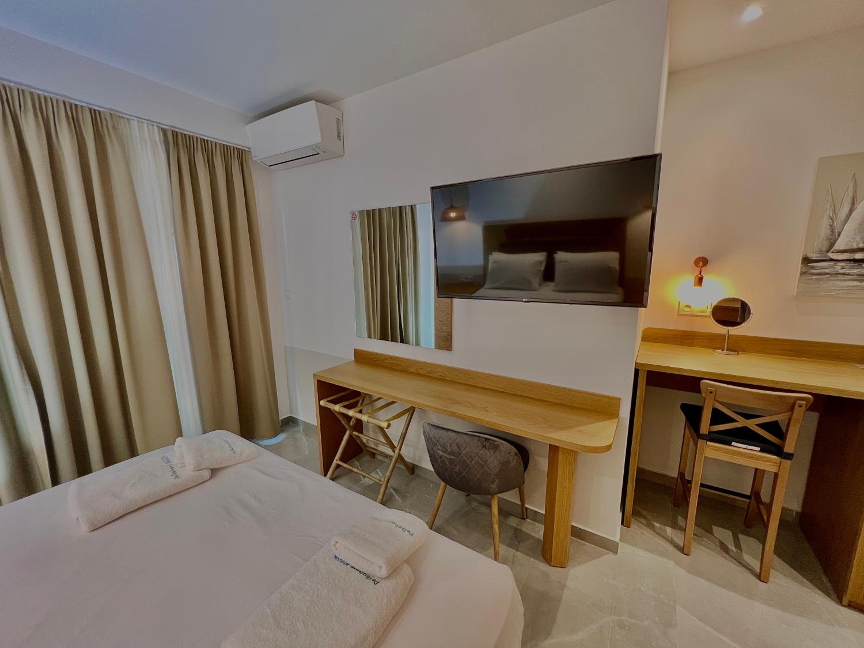 Budget Double Room photo 3
