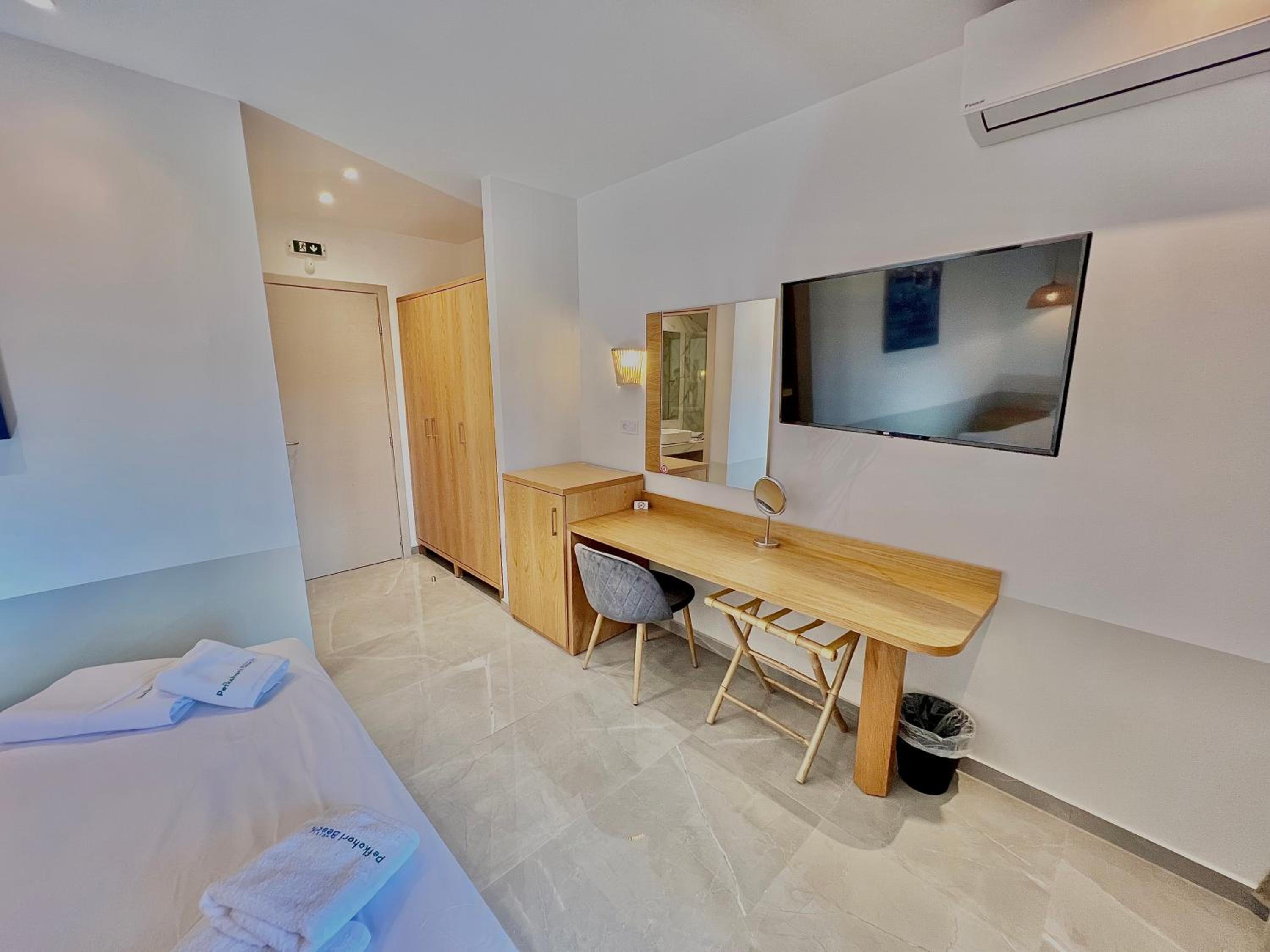 Double Room with Mountain View