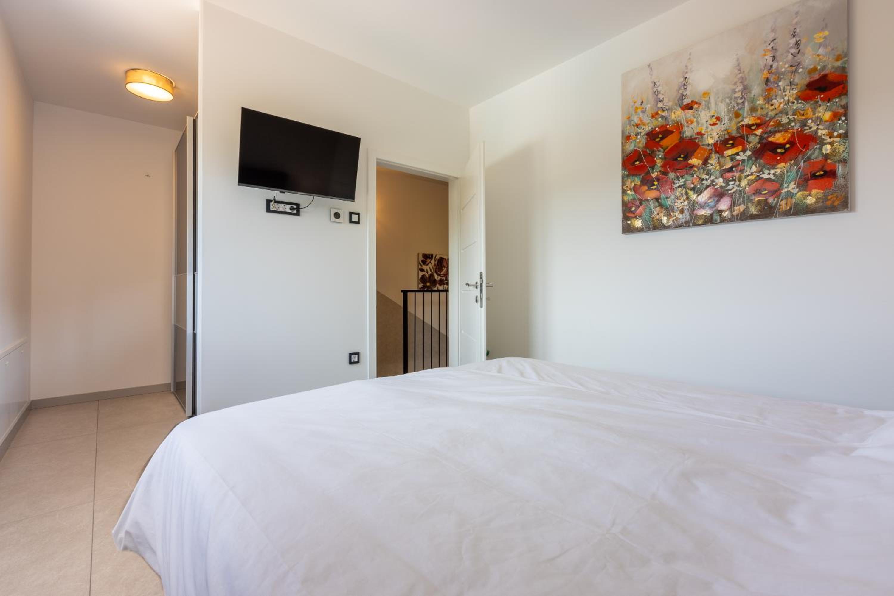 Three-Bedroom House photo 1