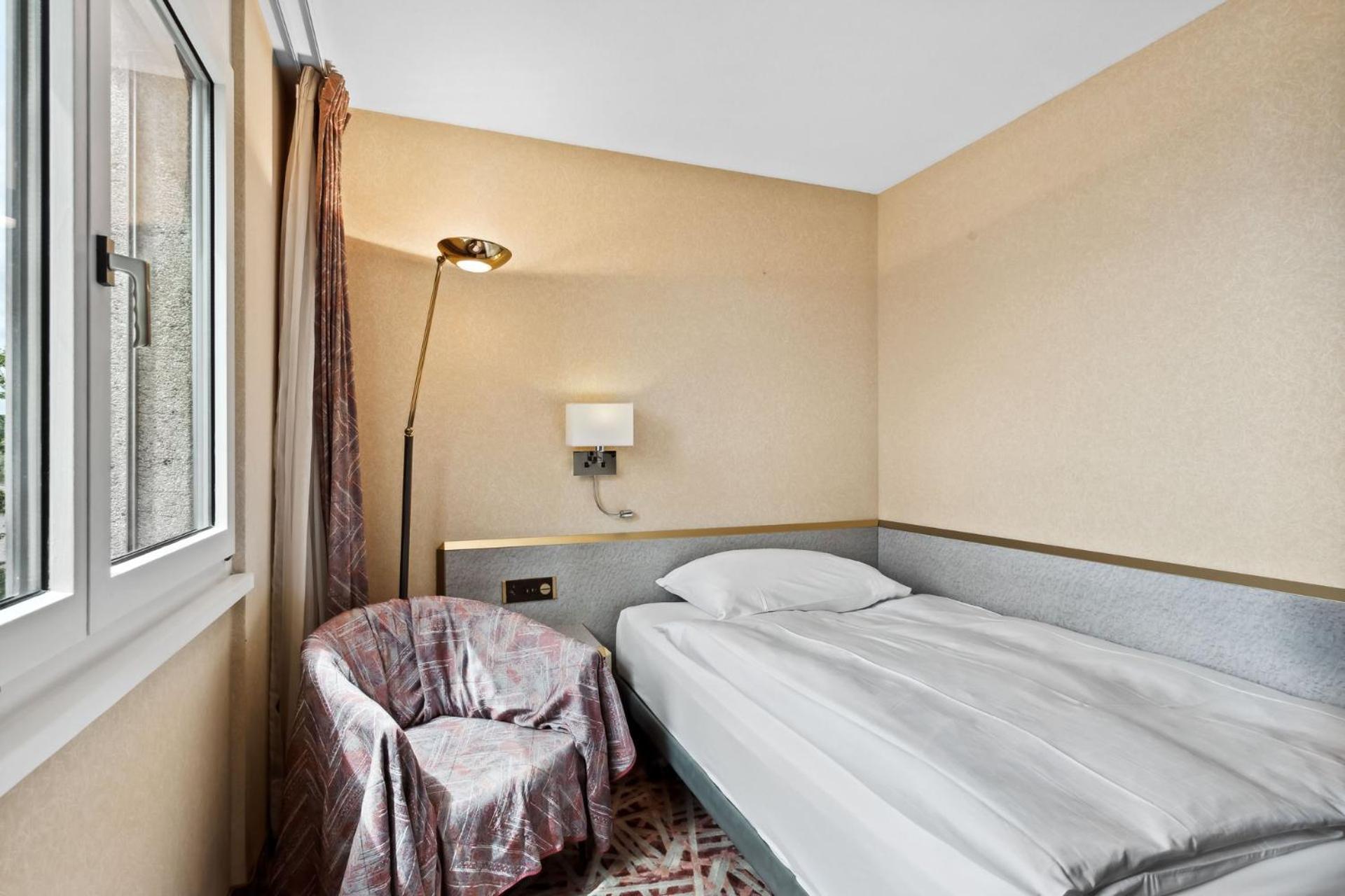 Single Room photo 1