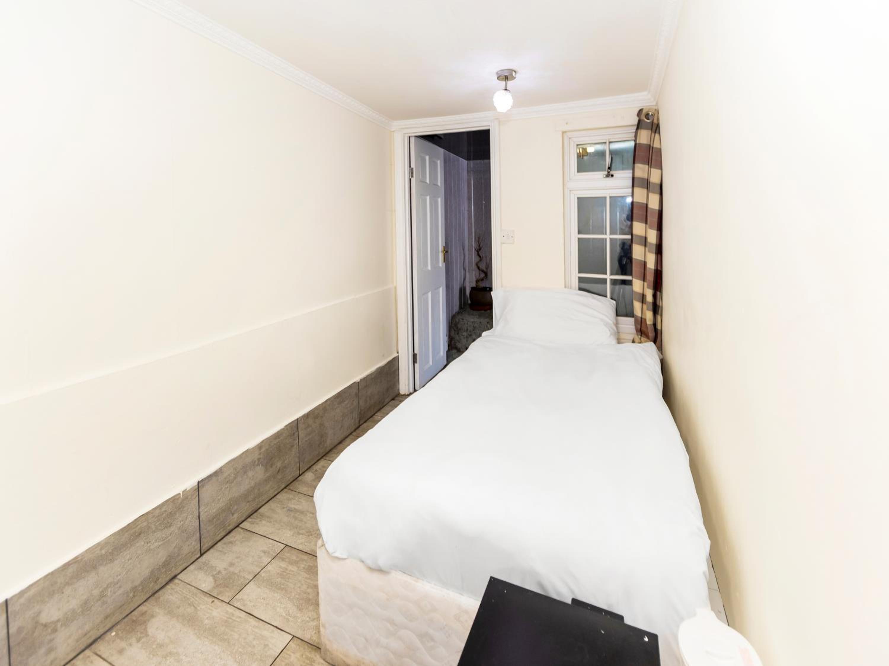 Standard Single Room photo 3