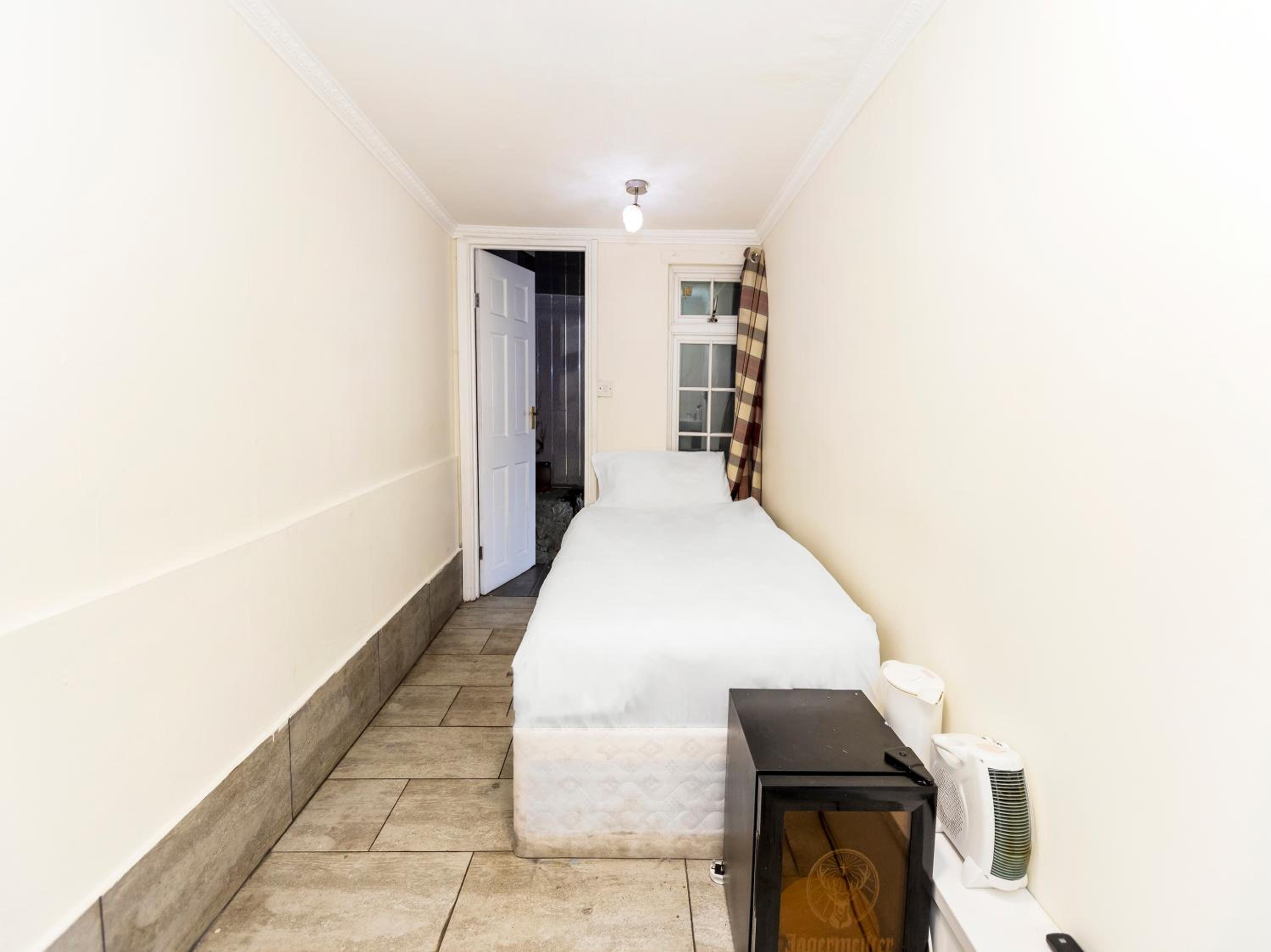 Standard Single Room photo 2