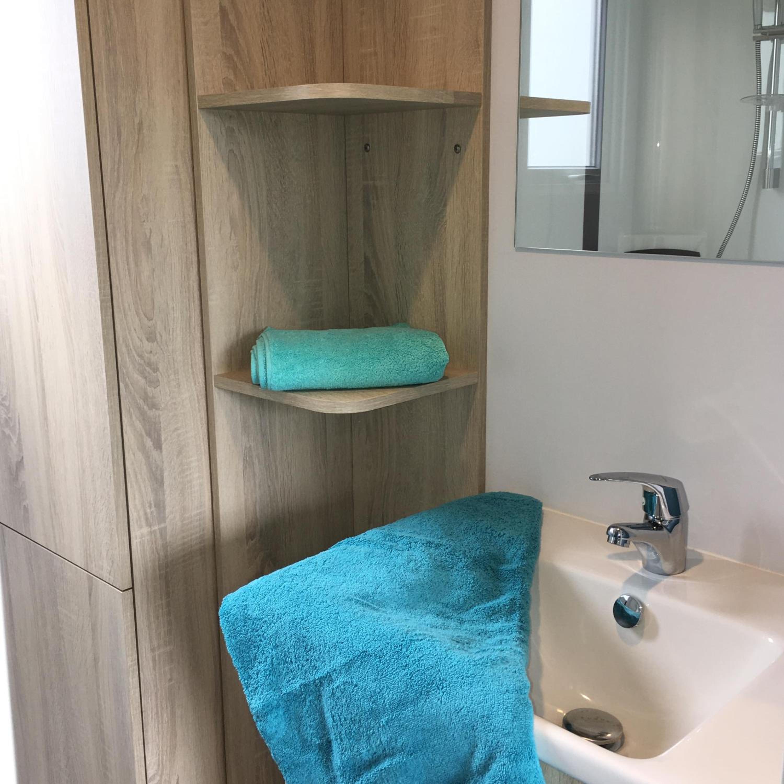 Mobile Home photo 3
