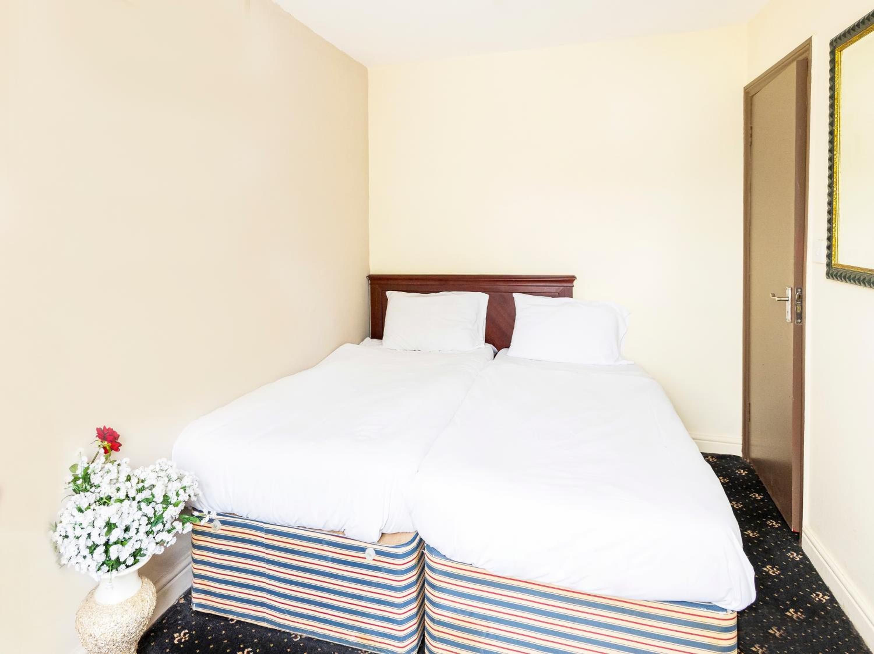 Standard Triple Room photo 3