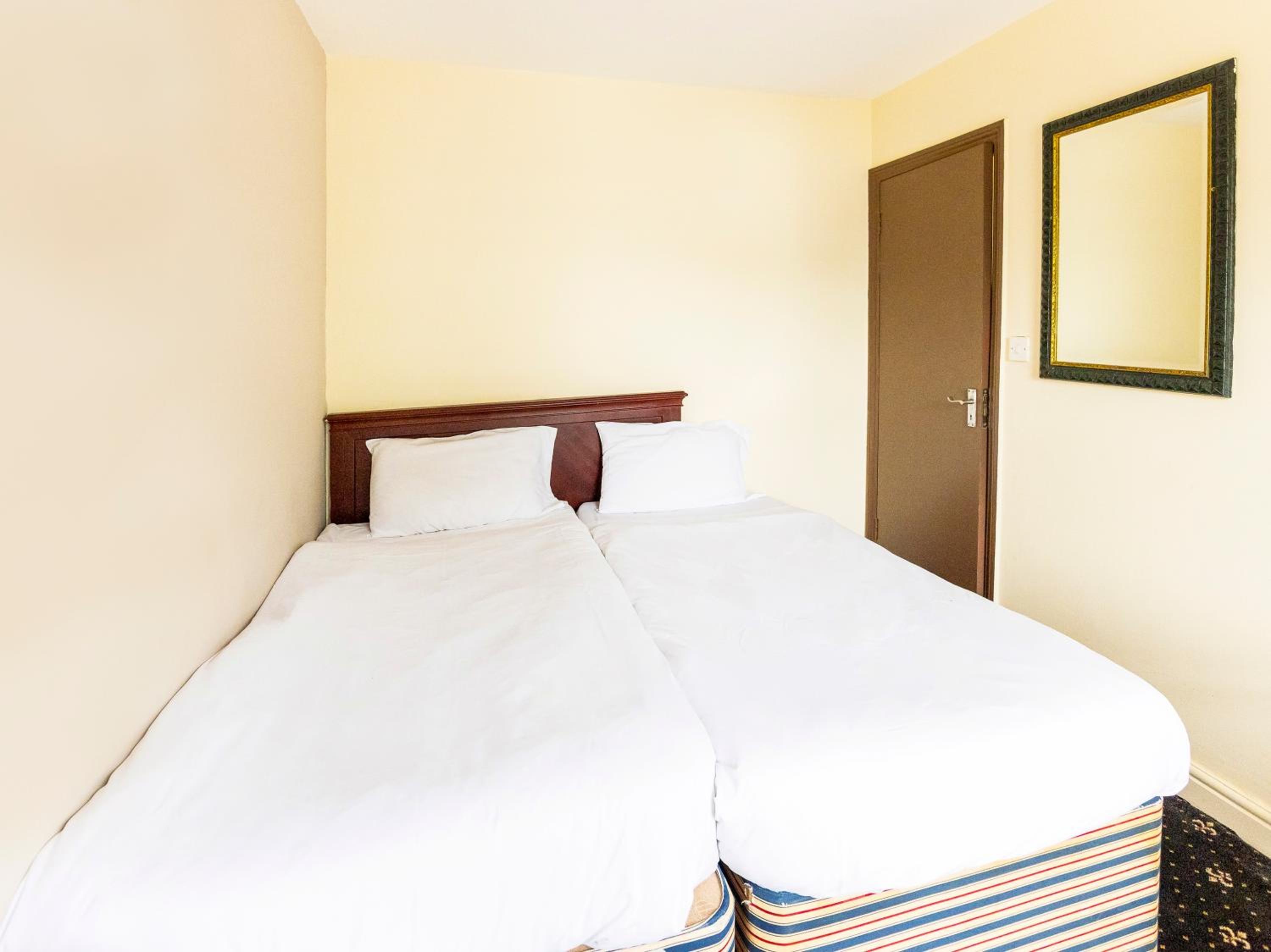 Standard Triple Room photo 2