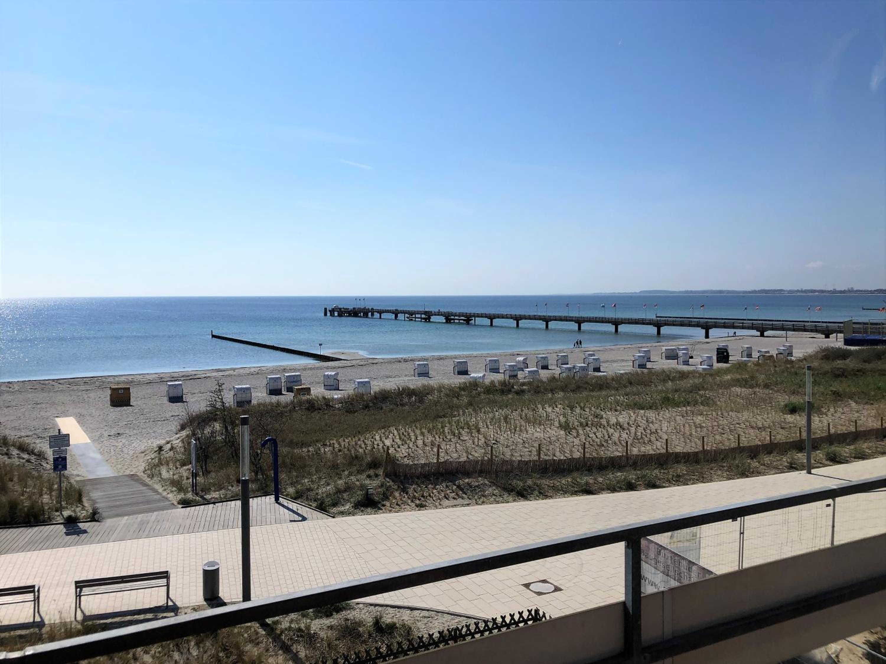 Apartment With Sea View photo 2