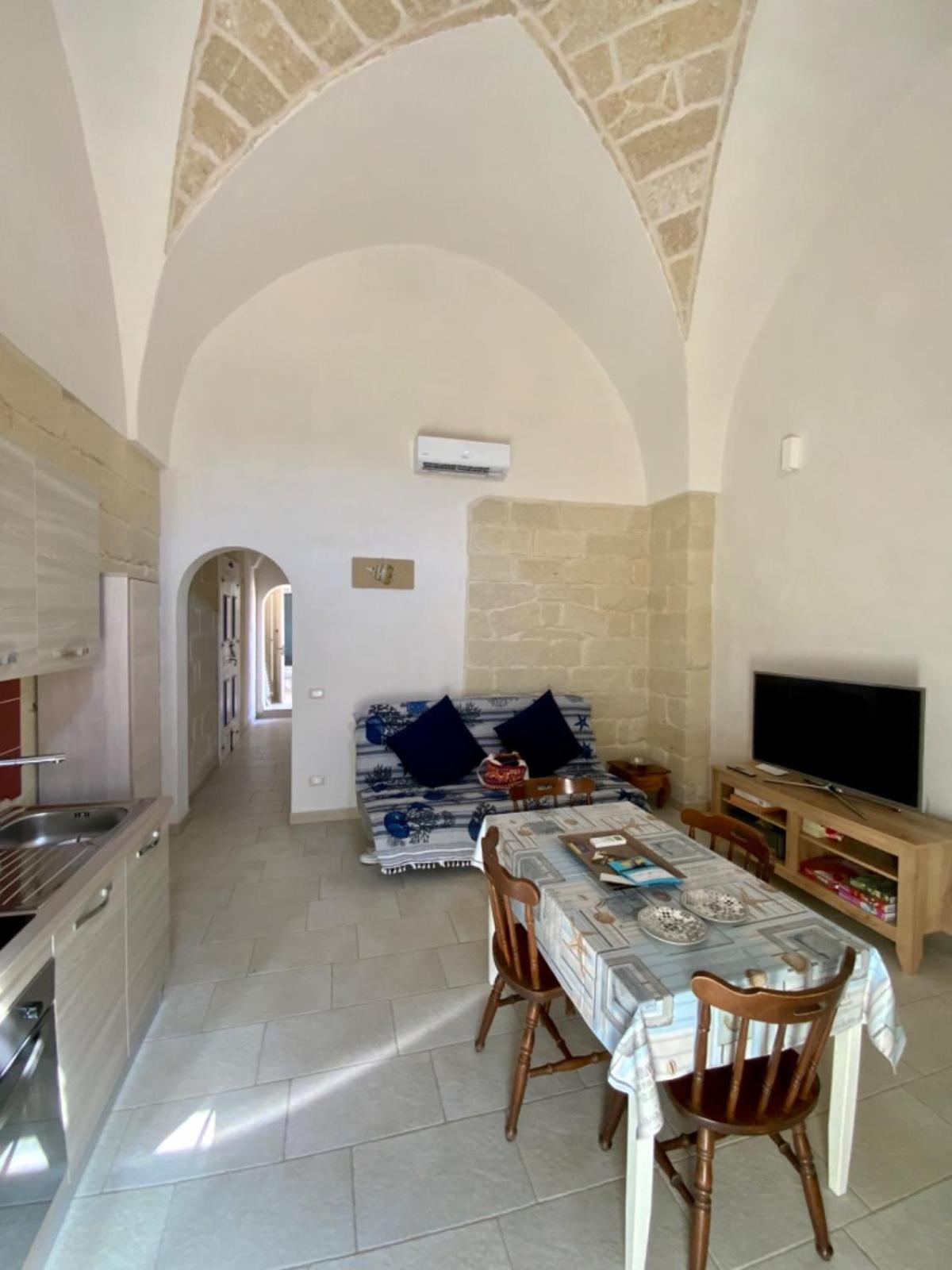 One-Bedroom House photo 2