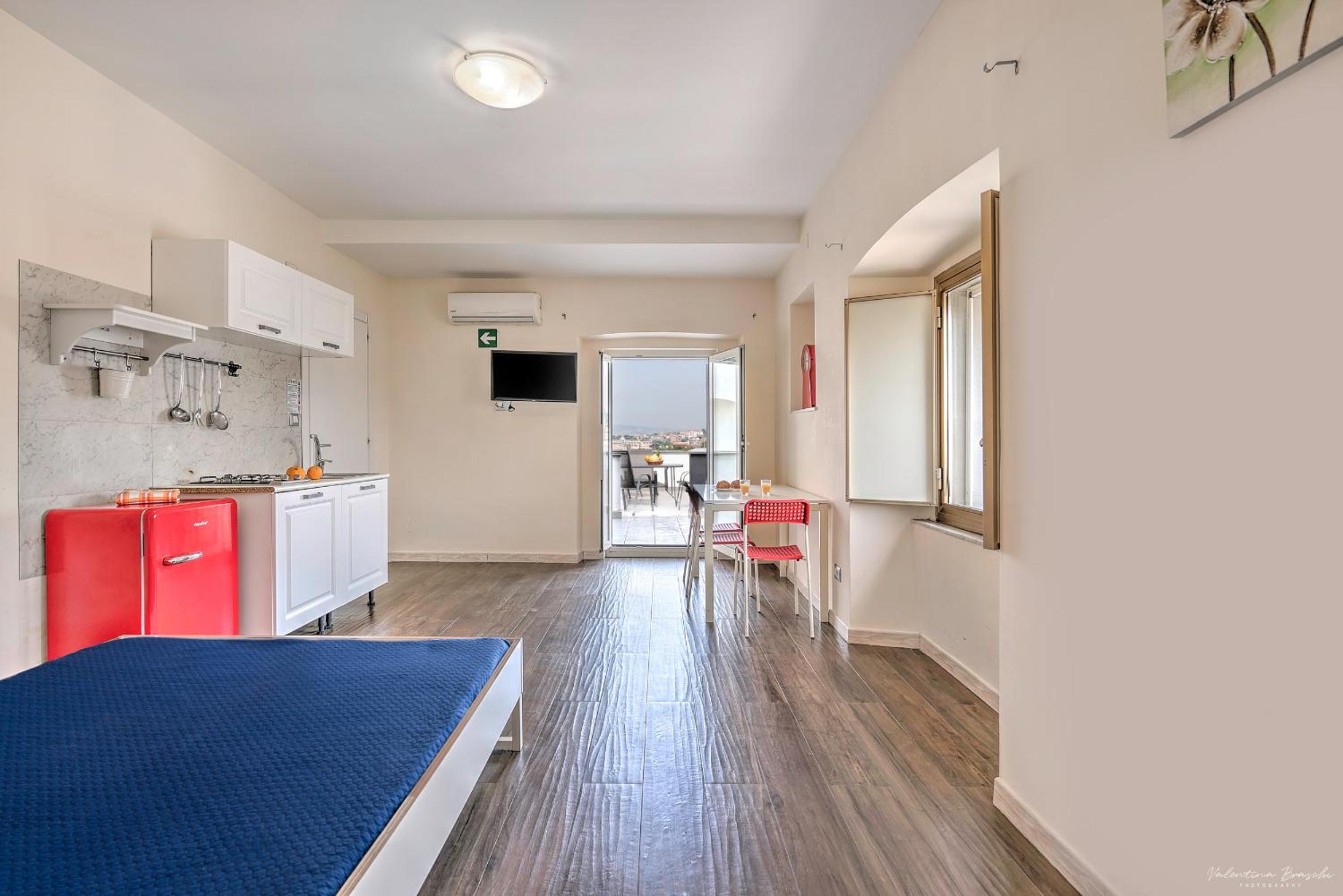 Apartment with Private External Bathroom and Terrace photo 2