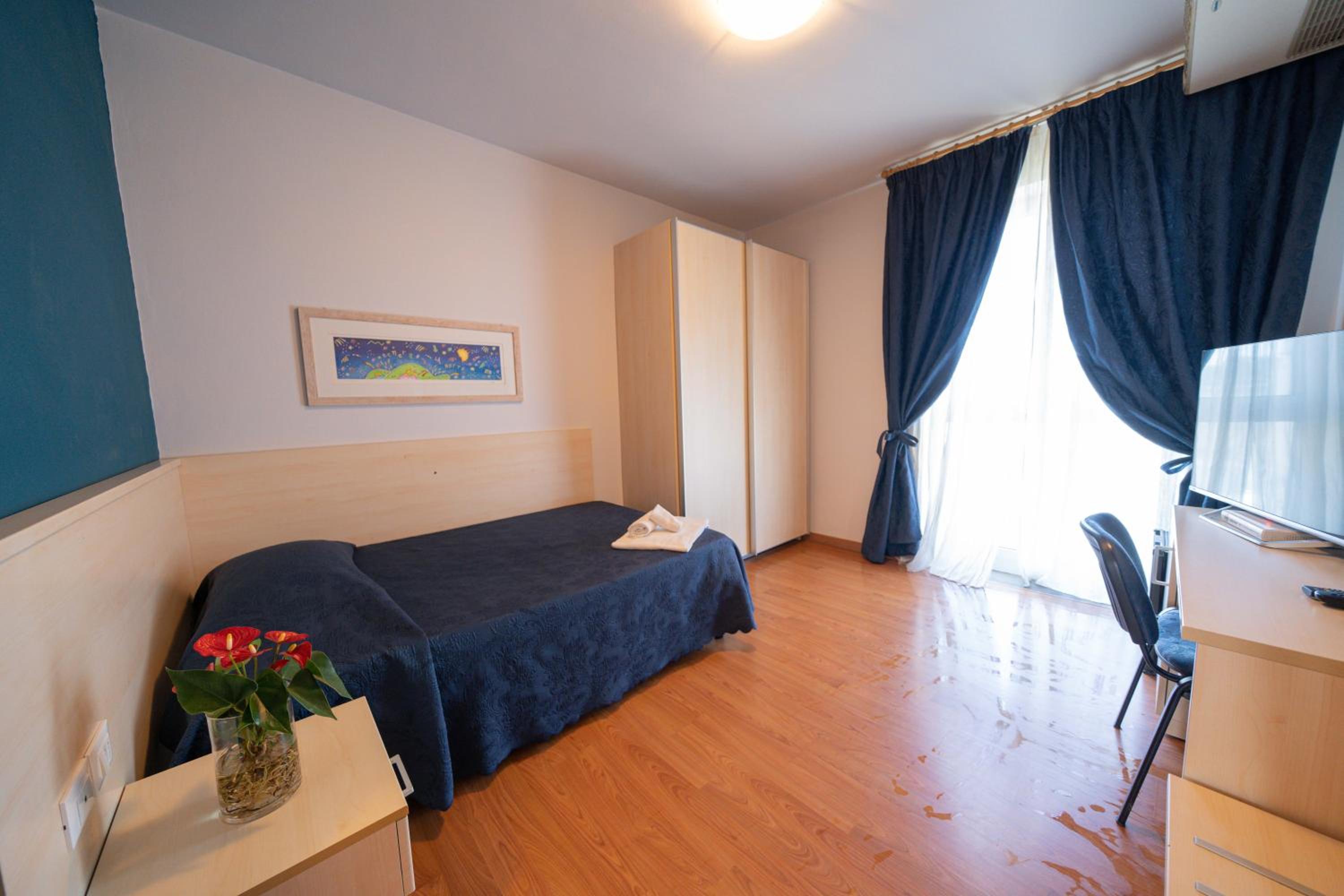 Single Room photo 1