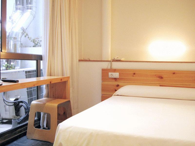 Double Room - Photo 5