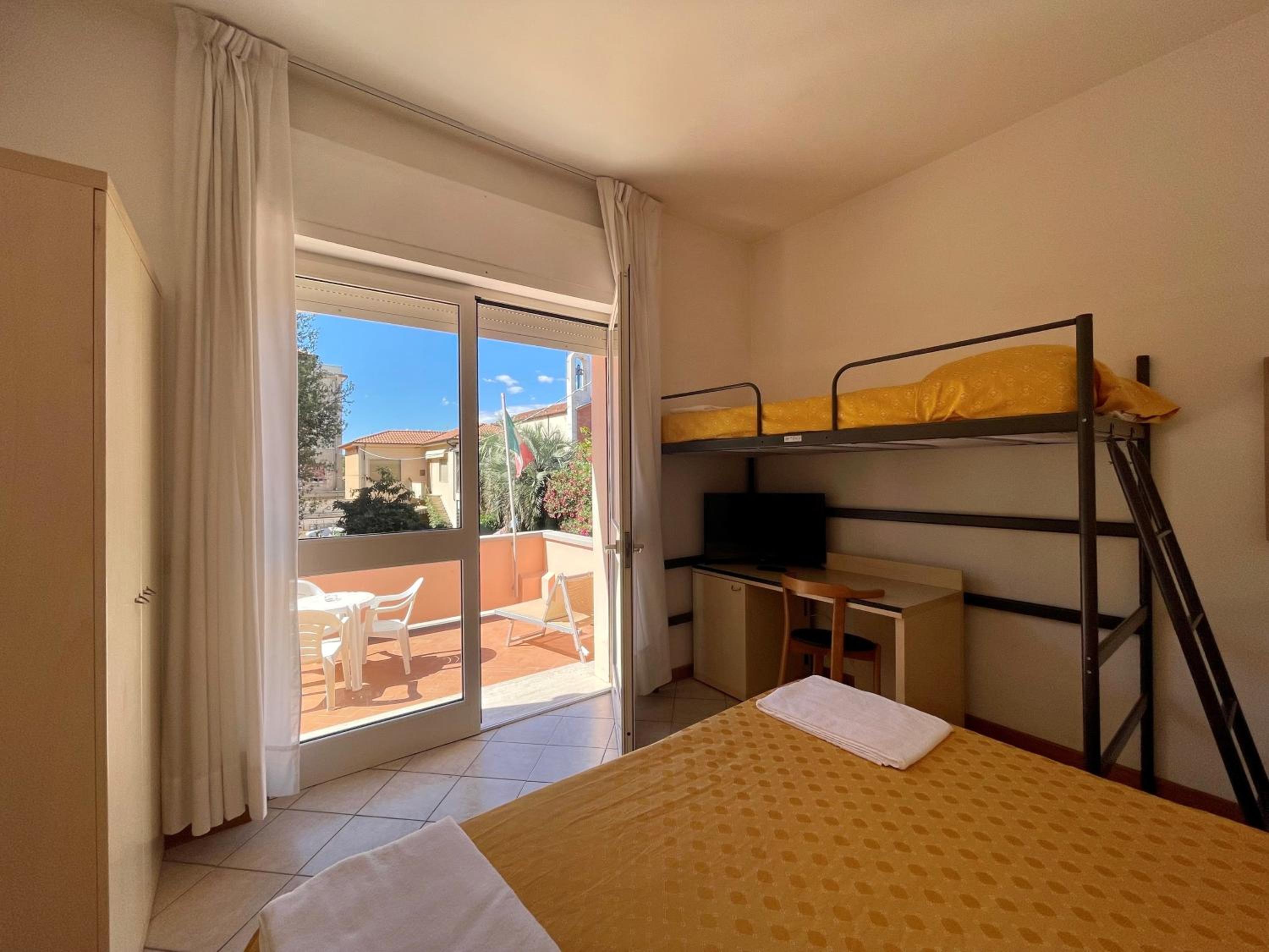 Triple Room - Photo 1
