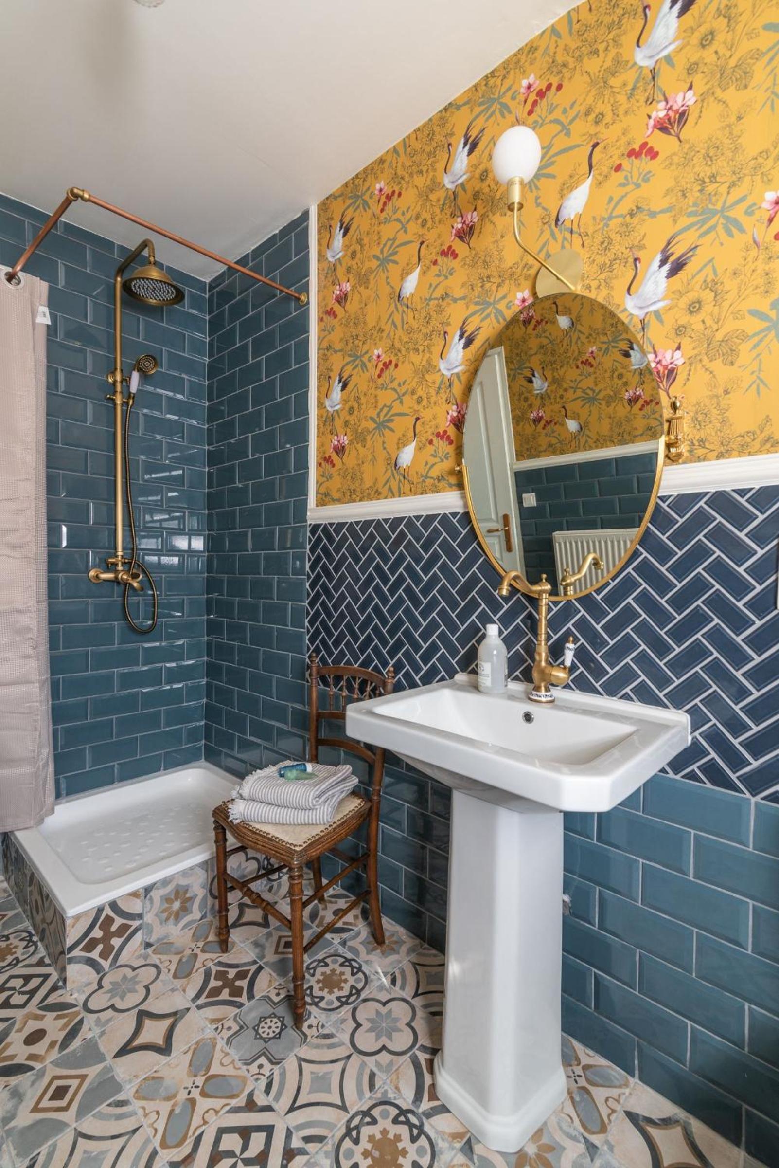 Twin Room with Private Bathroom - Photo 5
