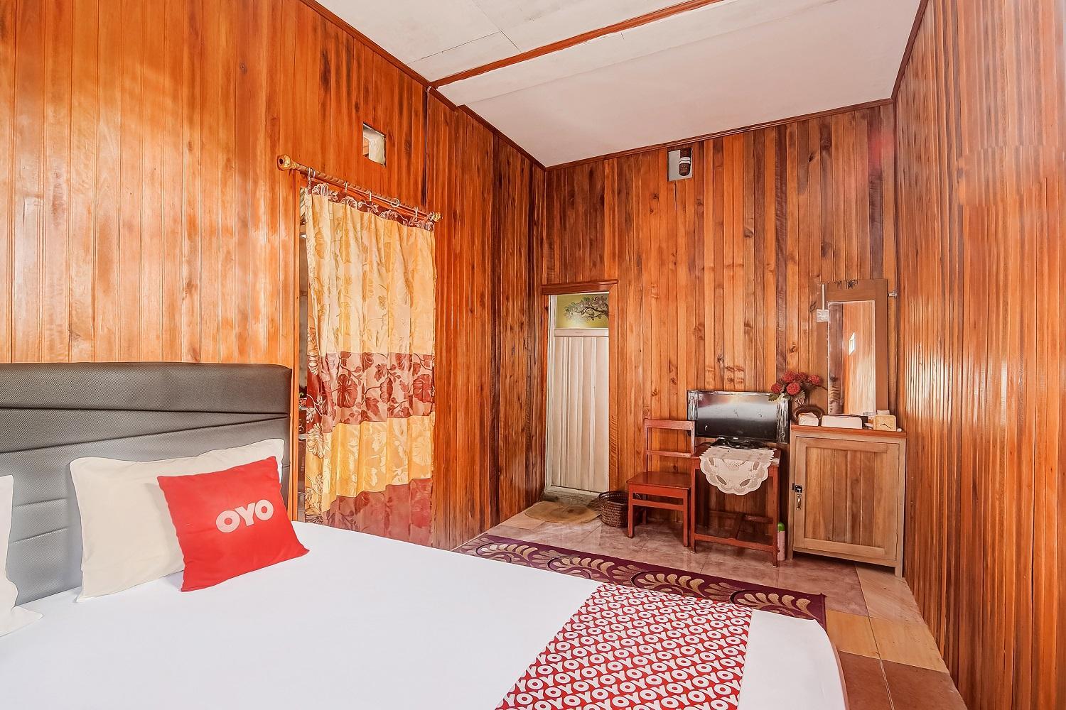 Standard Double Room - Photo 13