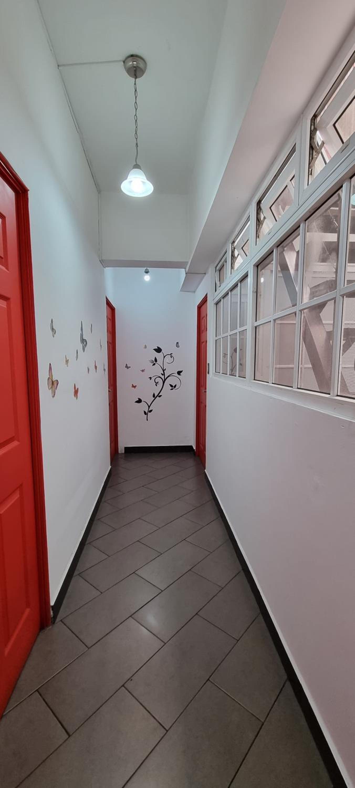 Quadruple Room with Private Bathroom photo 3