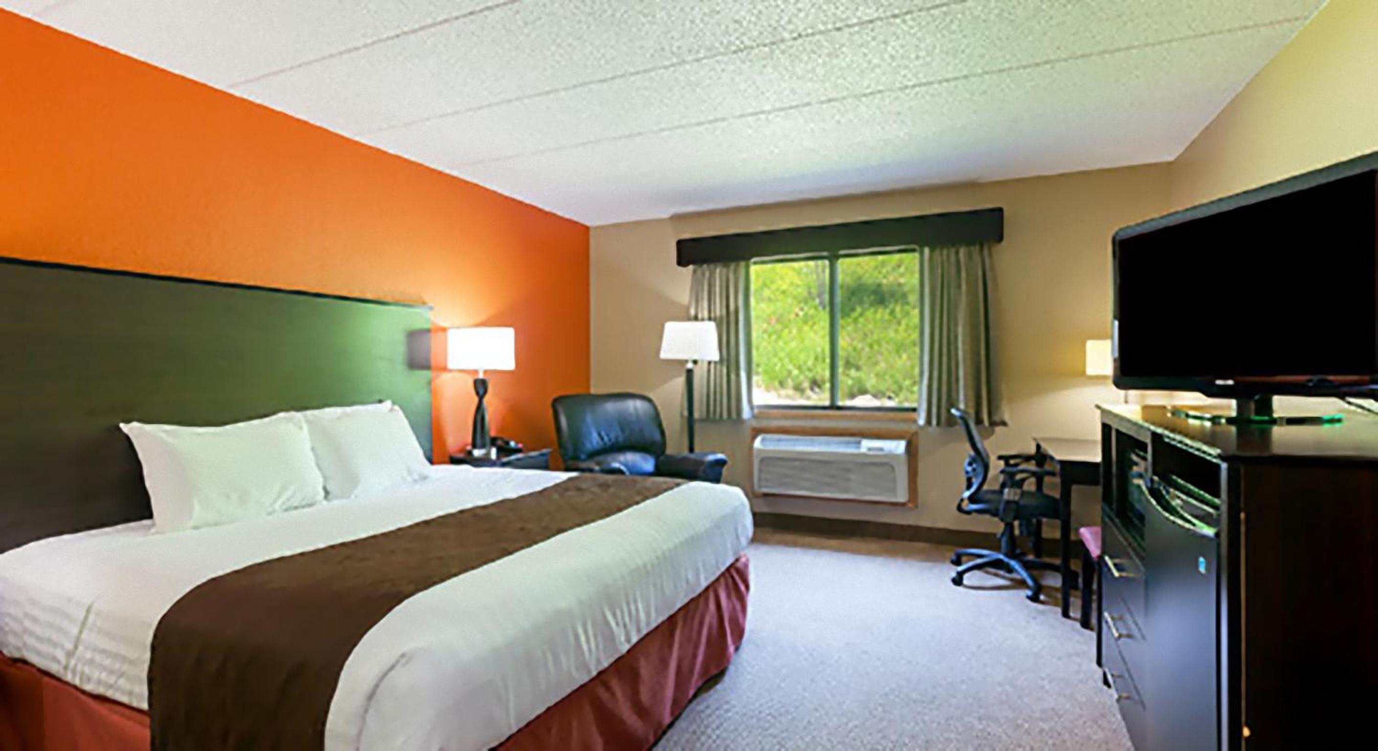 King Room - Mobility Access/Non-Smoking photo 2
