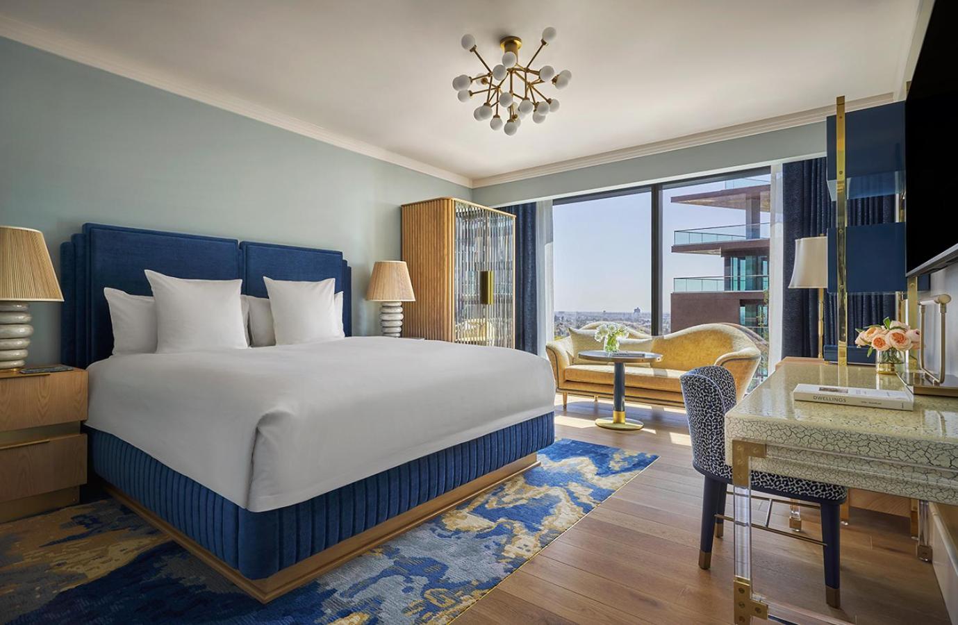 Skyline King Room with One King Bed (Non Smoking)