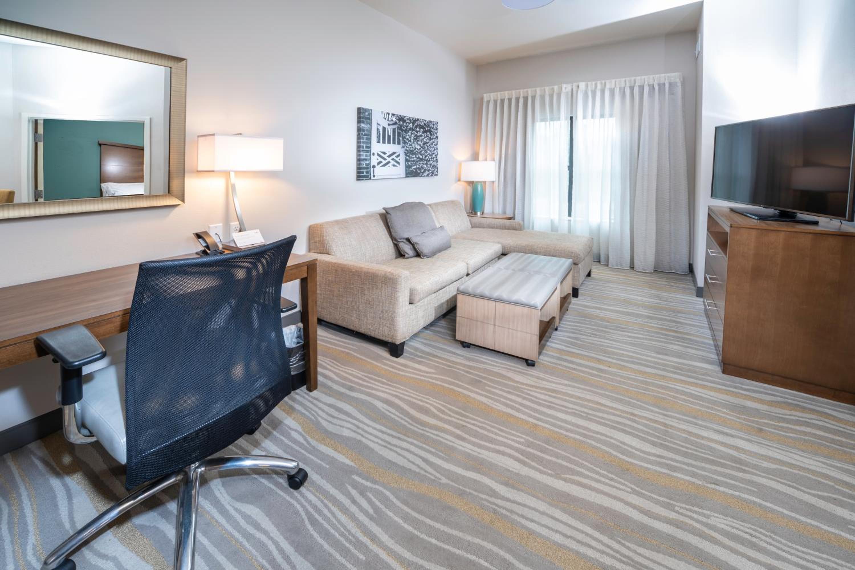 One-Bedroom King Suite with Sofa Bed - Photo 11