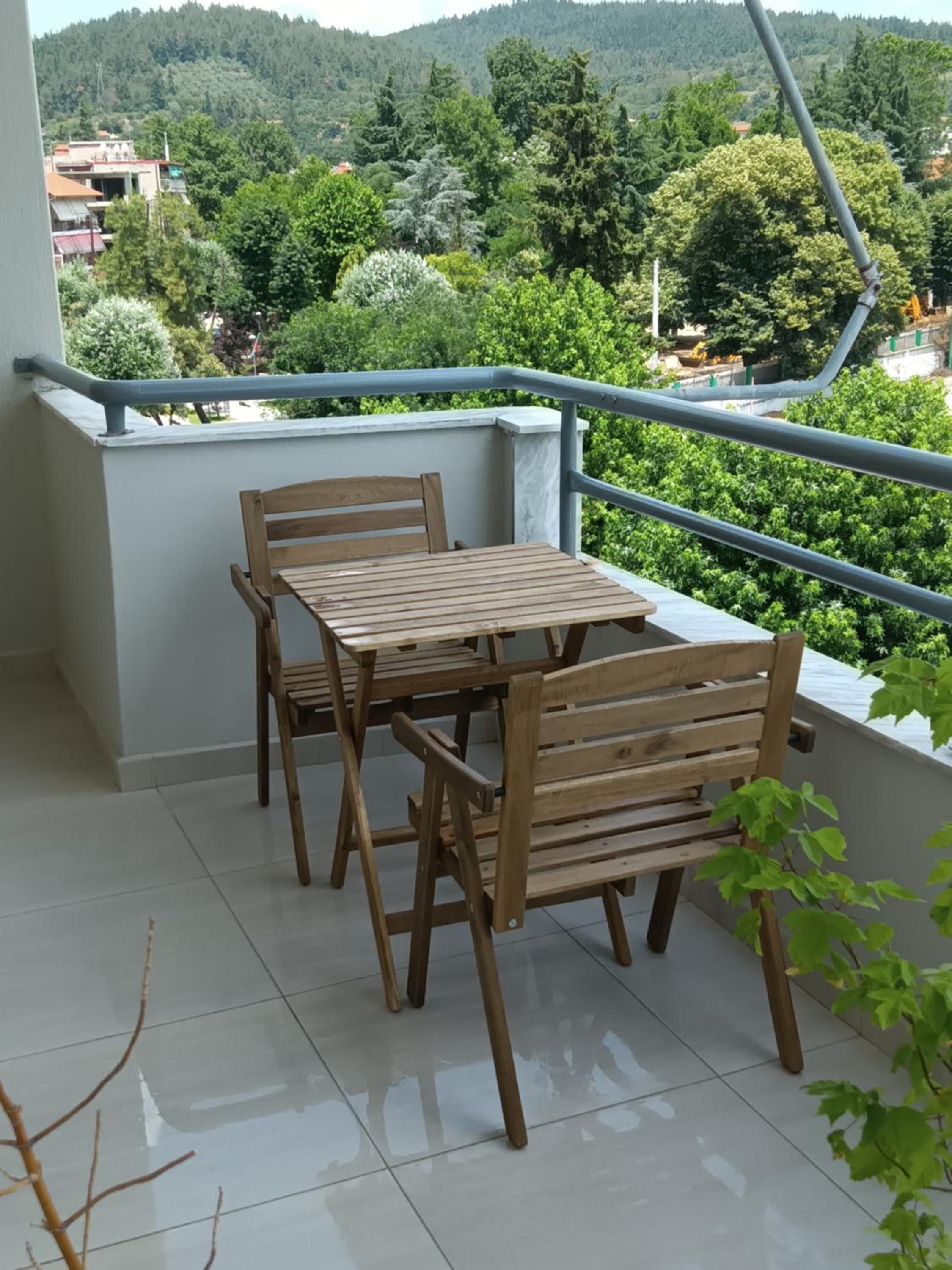 One-Bedroom Apartment - Photo 4