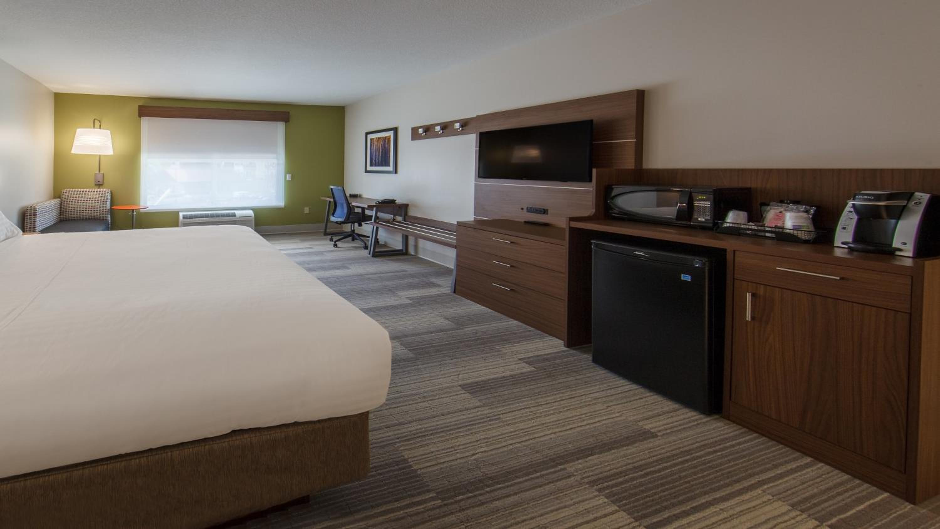 King Room - Hearing Accessible - Non-Smoking photo 3
