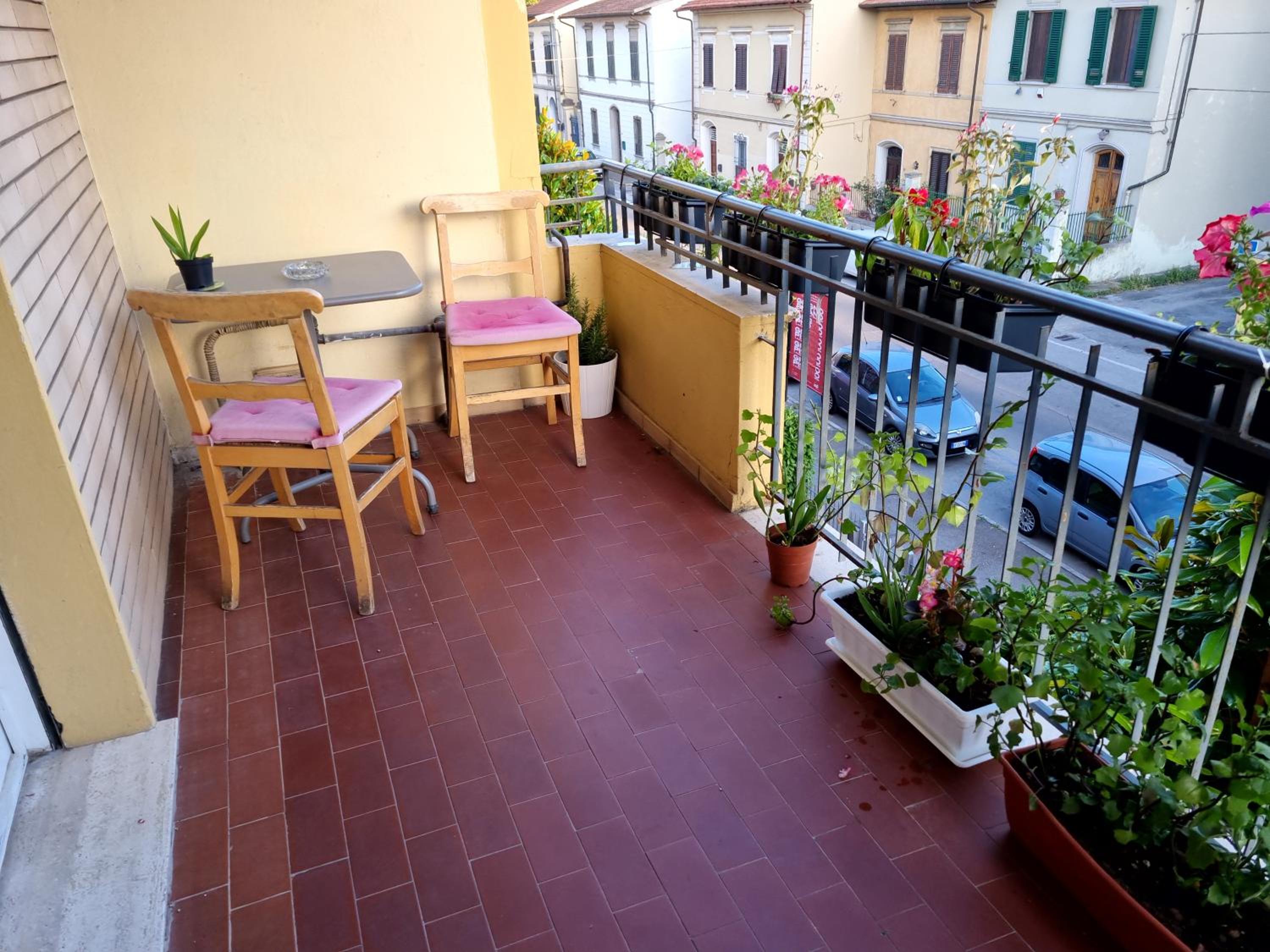 Double Room With Shared Bathroom And Balcony photo 3