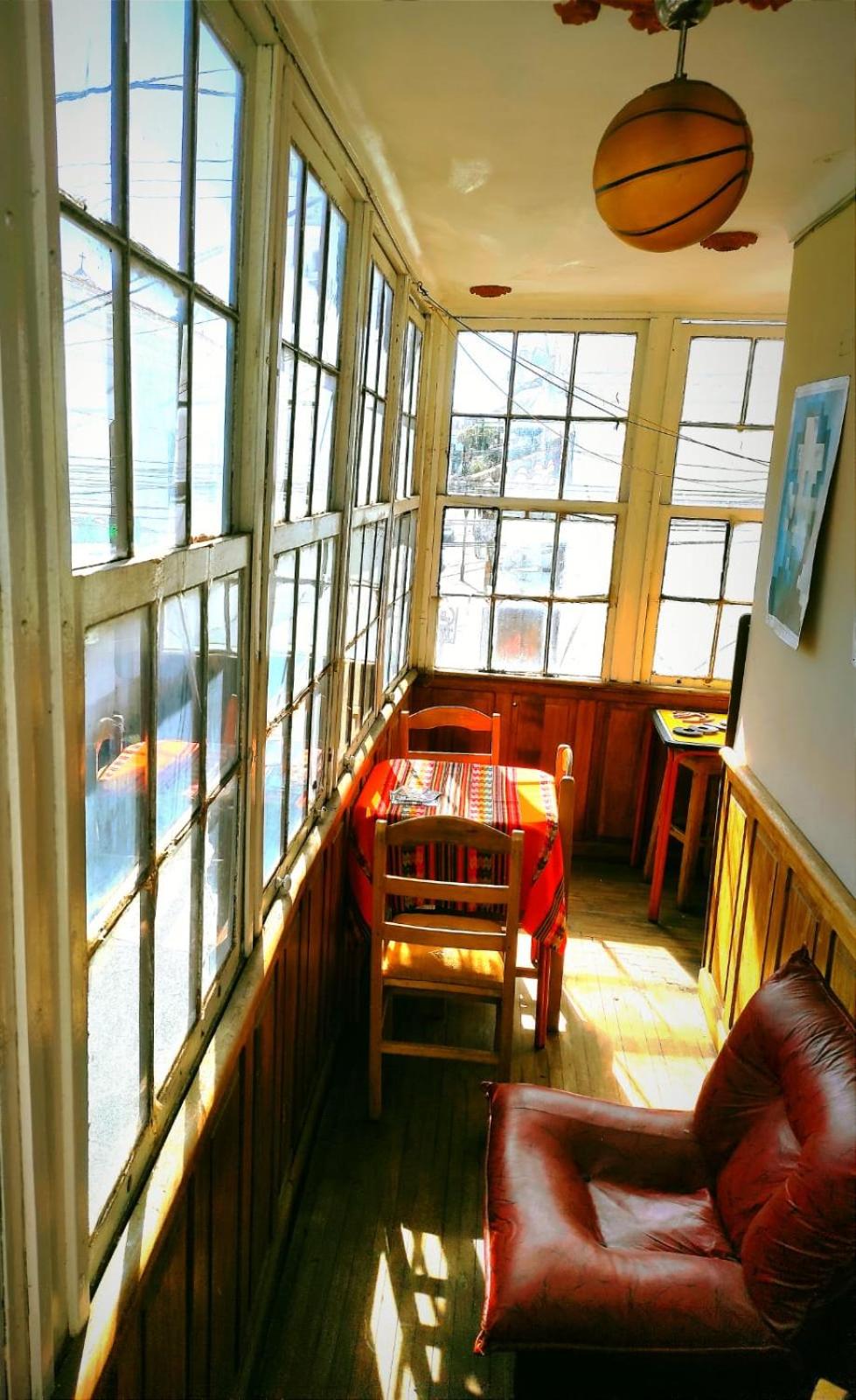 6-Bed Mixed Dormitory Room photo 3