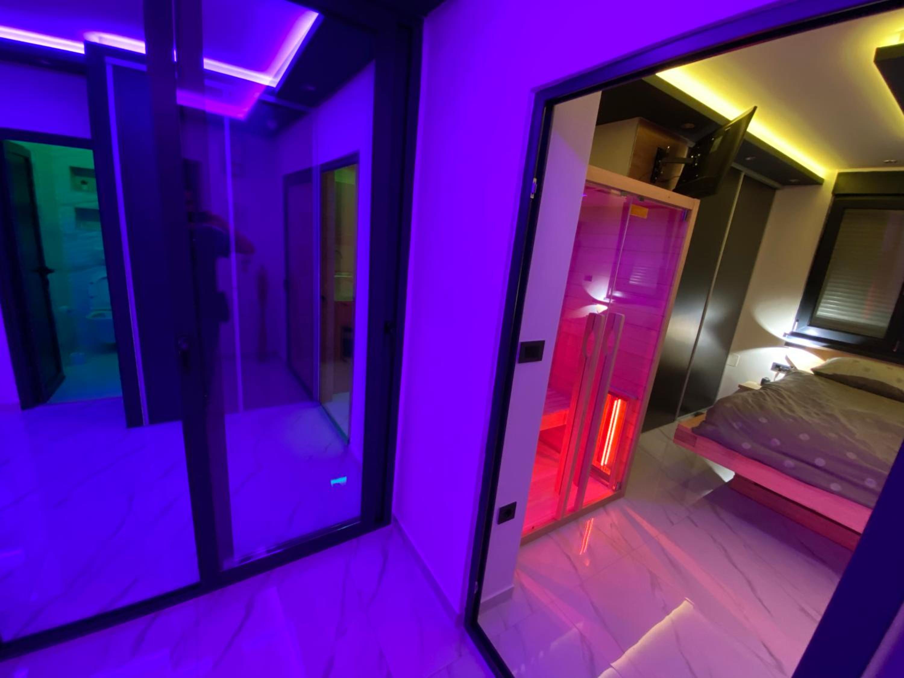 One-Bedroom Apartment - Photo 9