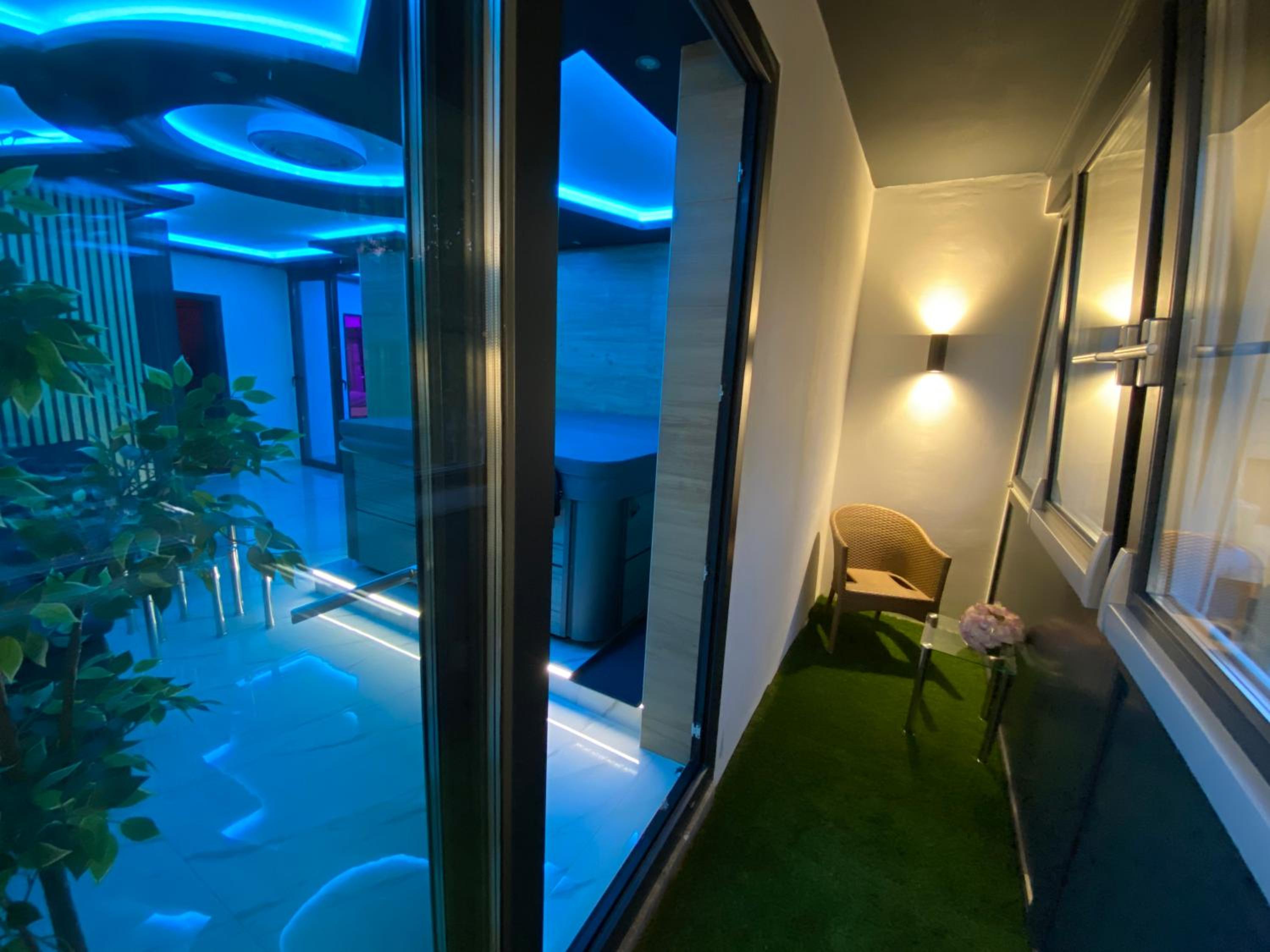 One-Bedroom Apartment - Photo 13