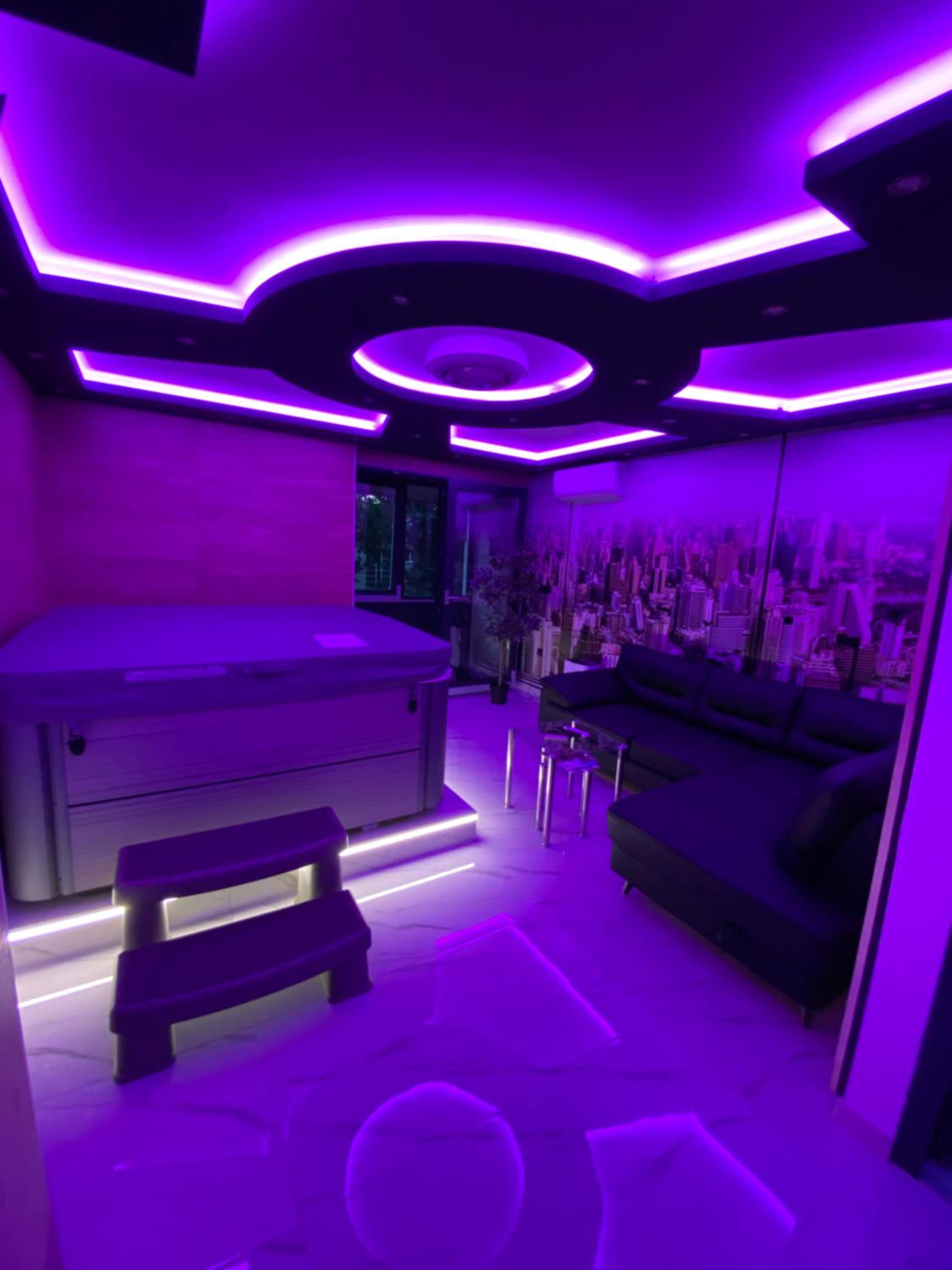 One-Bedroom Apartment - Photo 15