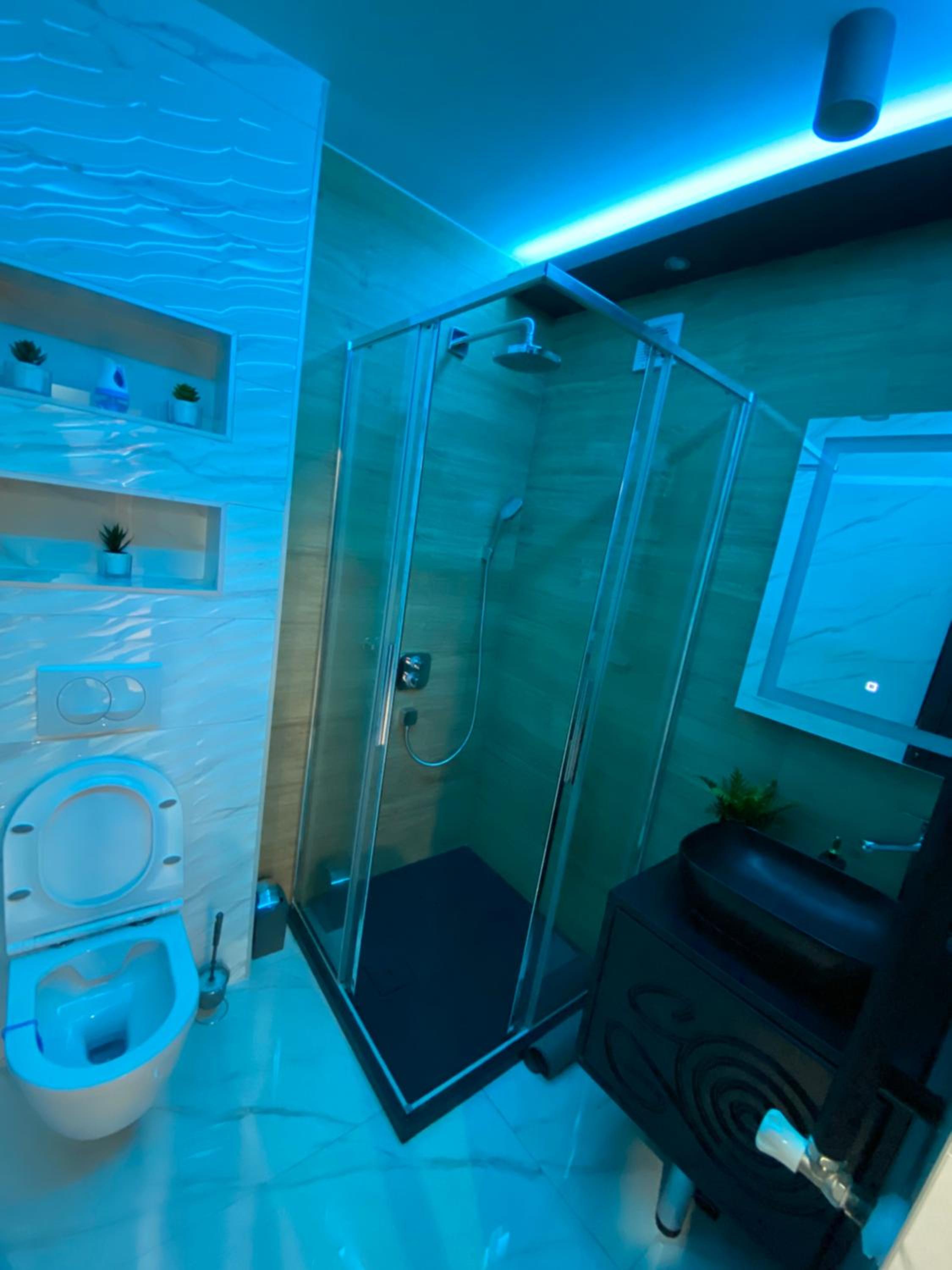 One-Bedroom Apartment - Photo 11