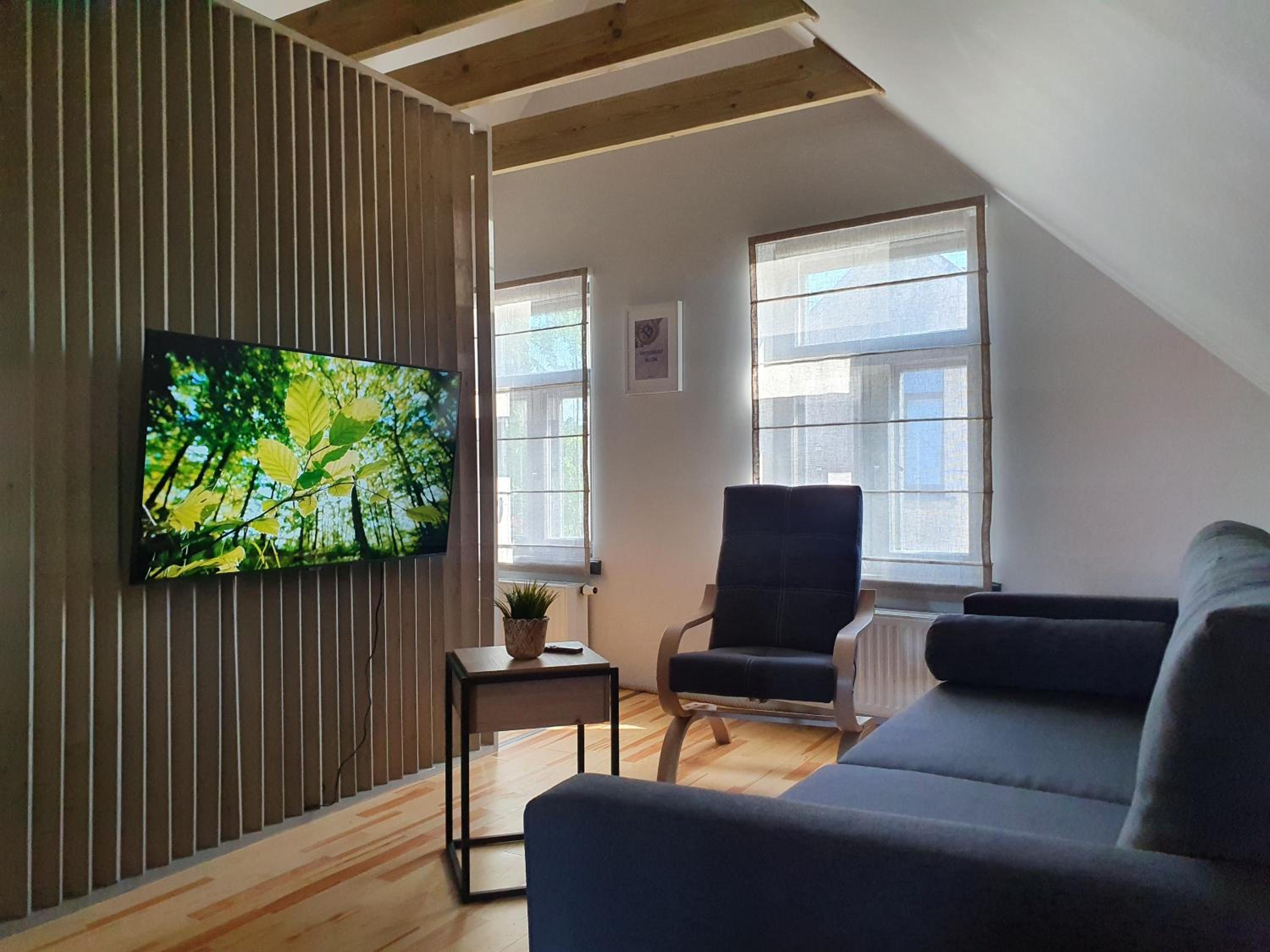 Studio Apartment - Photo 18