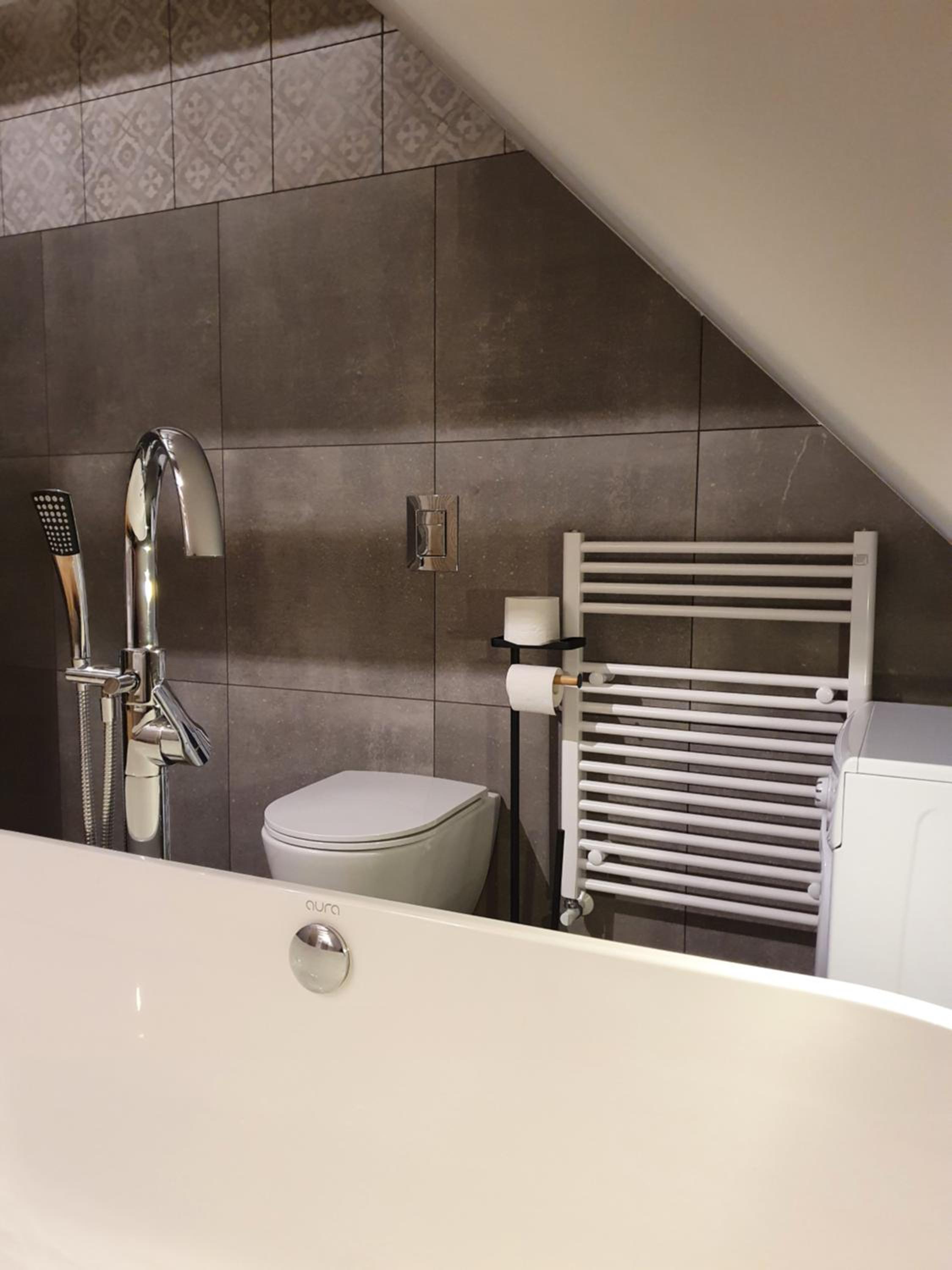 Studio Apartment - Photo 11