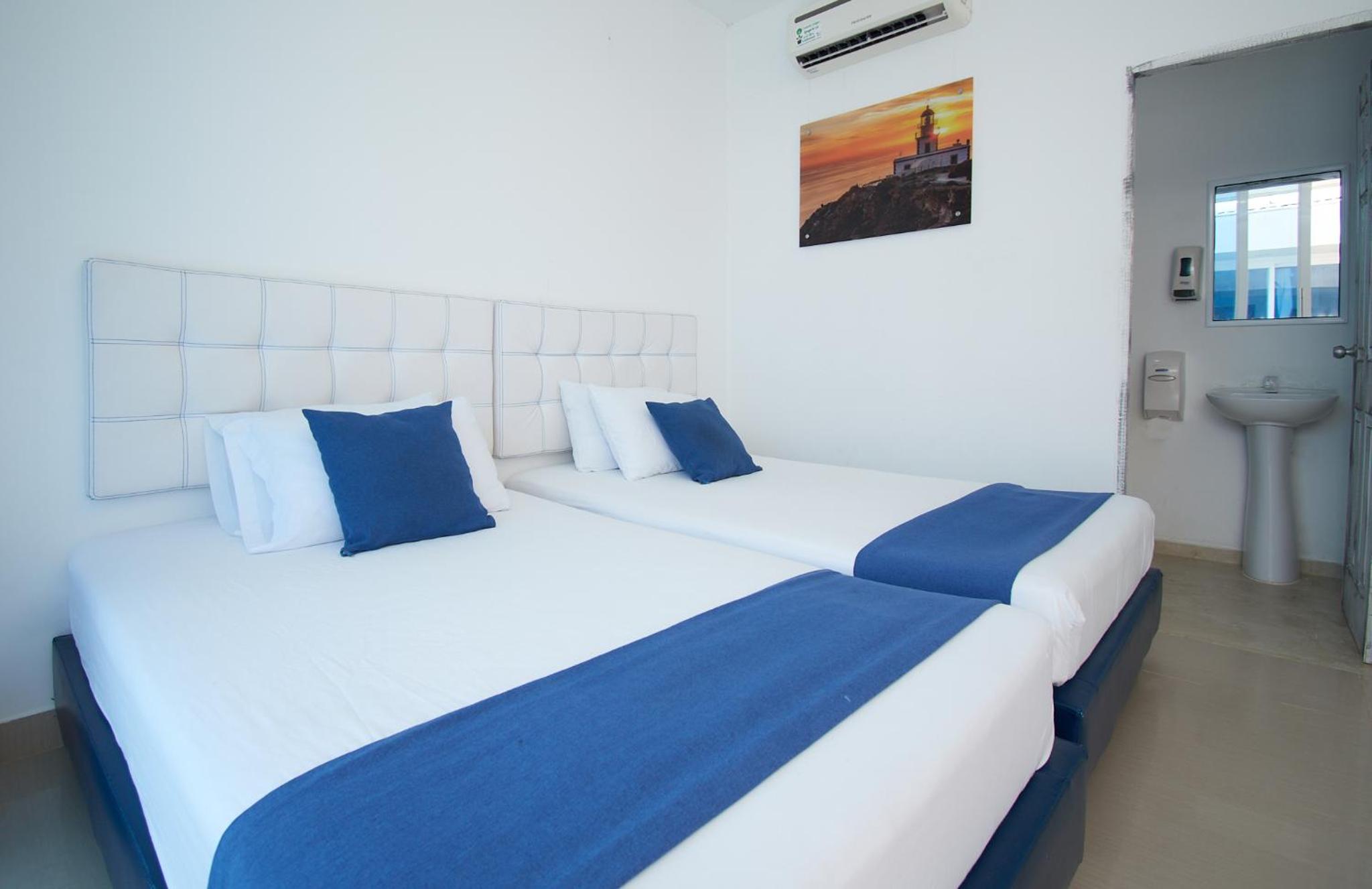 Standard Double Room with Two Double Beds photo 3