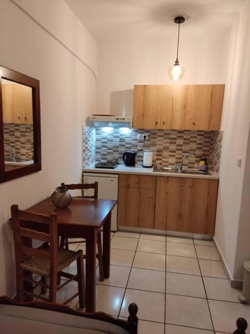 One-Bedroom Apartment - Photo 5