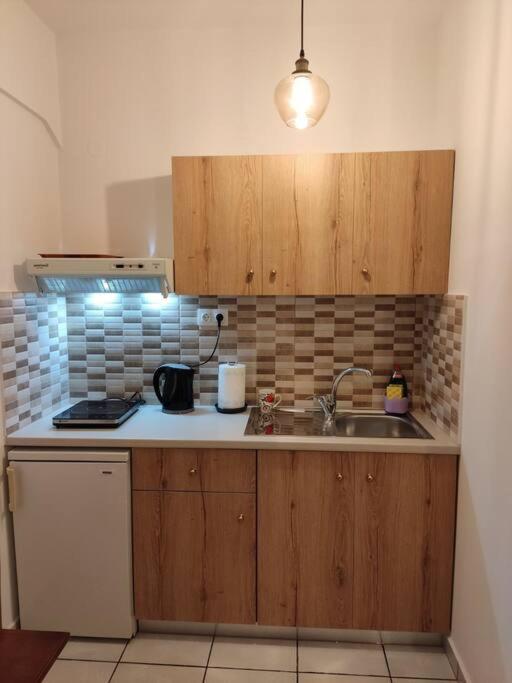 One-Bedroom Apartment - Photo 6