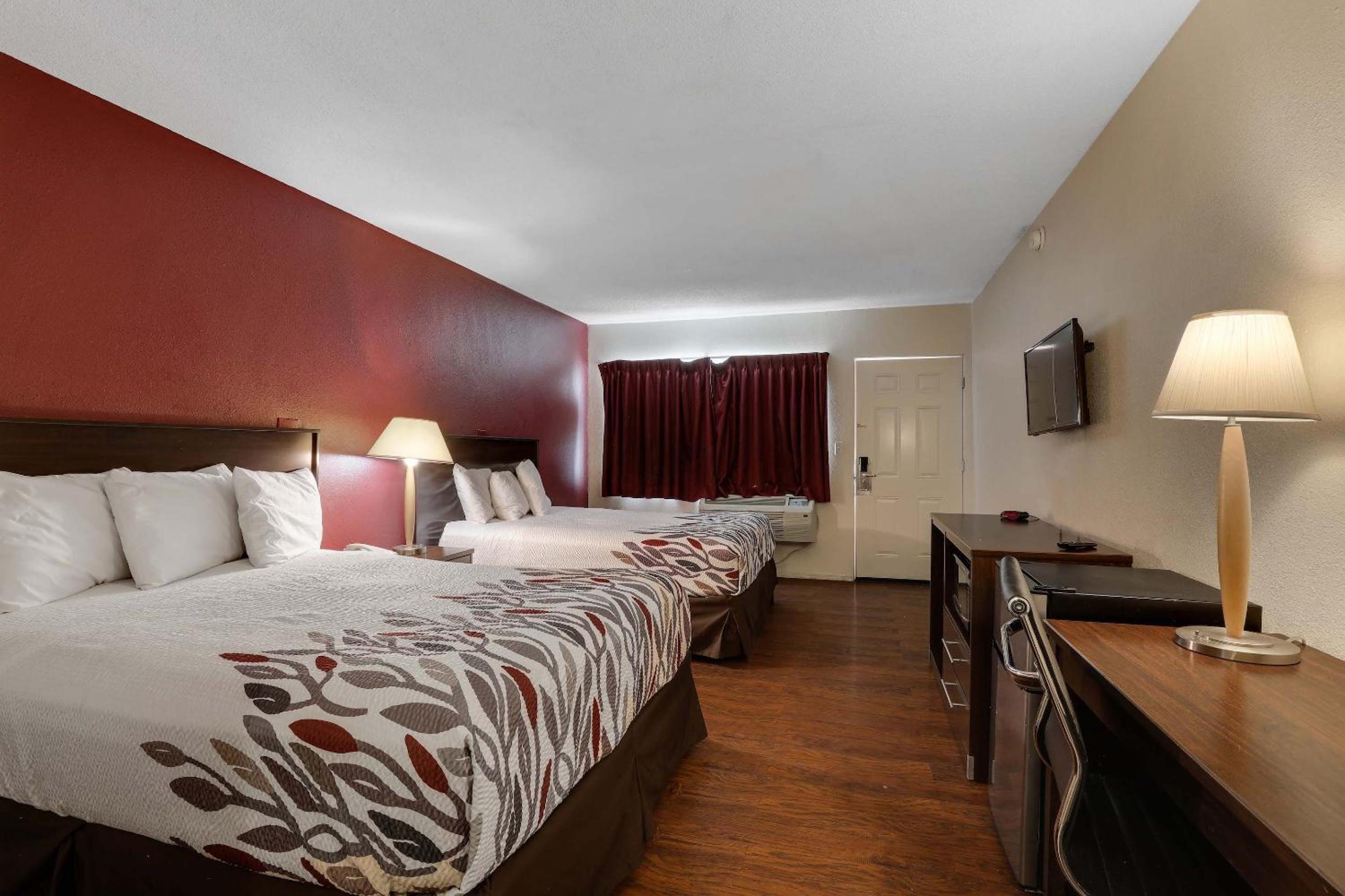  Superior Room with Two Queen Beds Non-Smoking photo 1