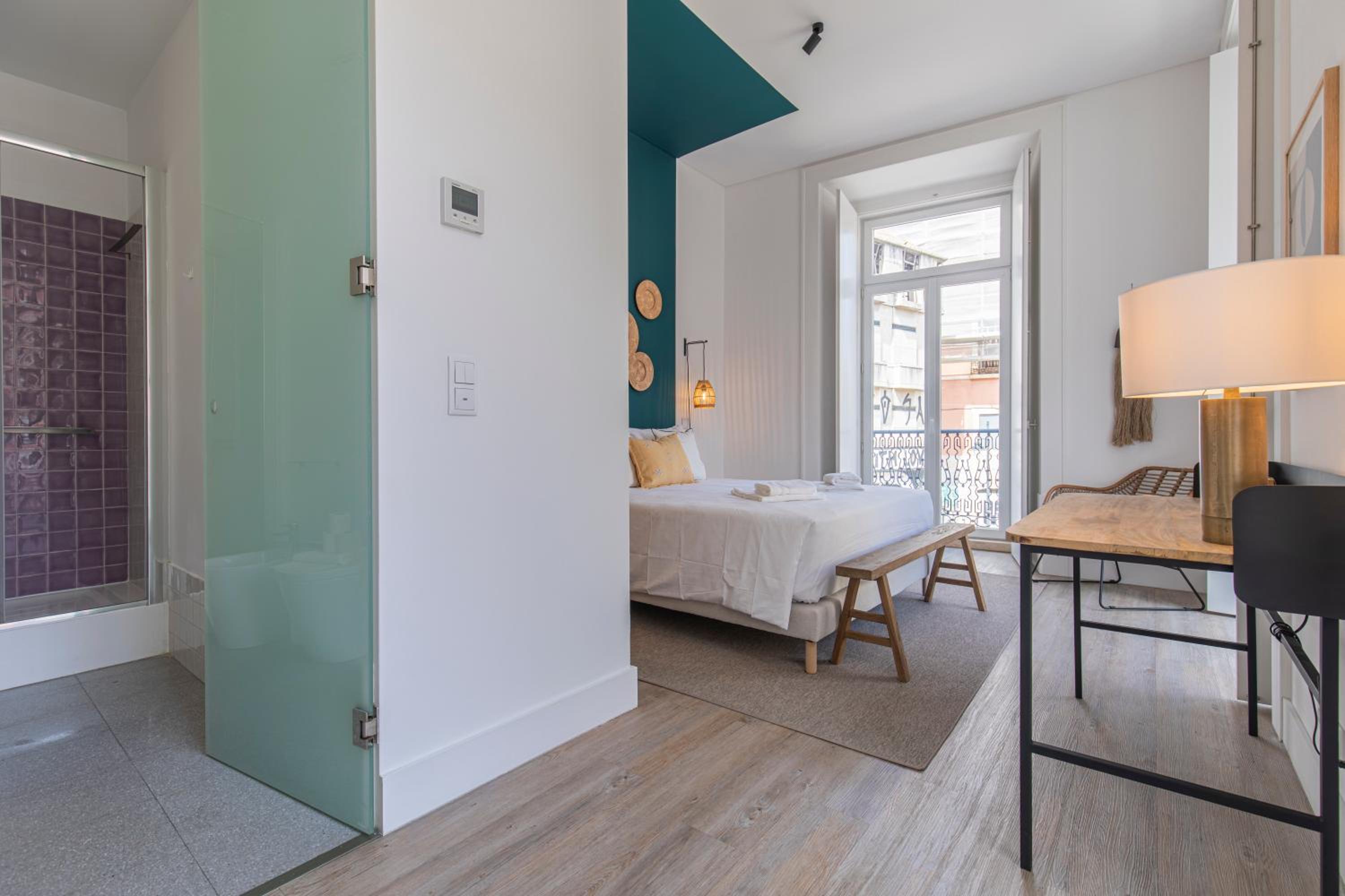One-Bedroom Apartment with City View photo 3
