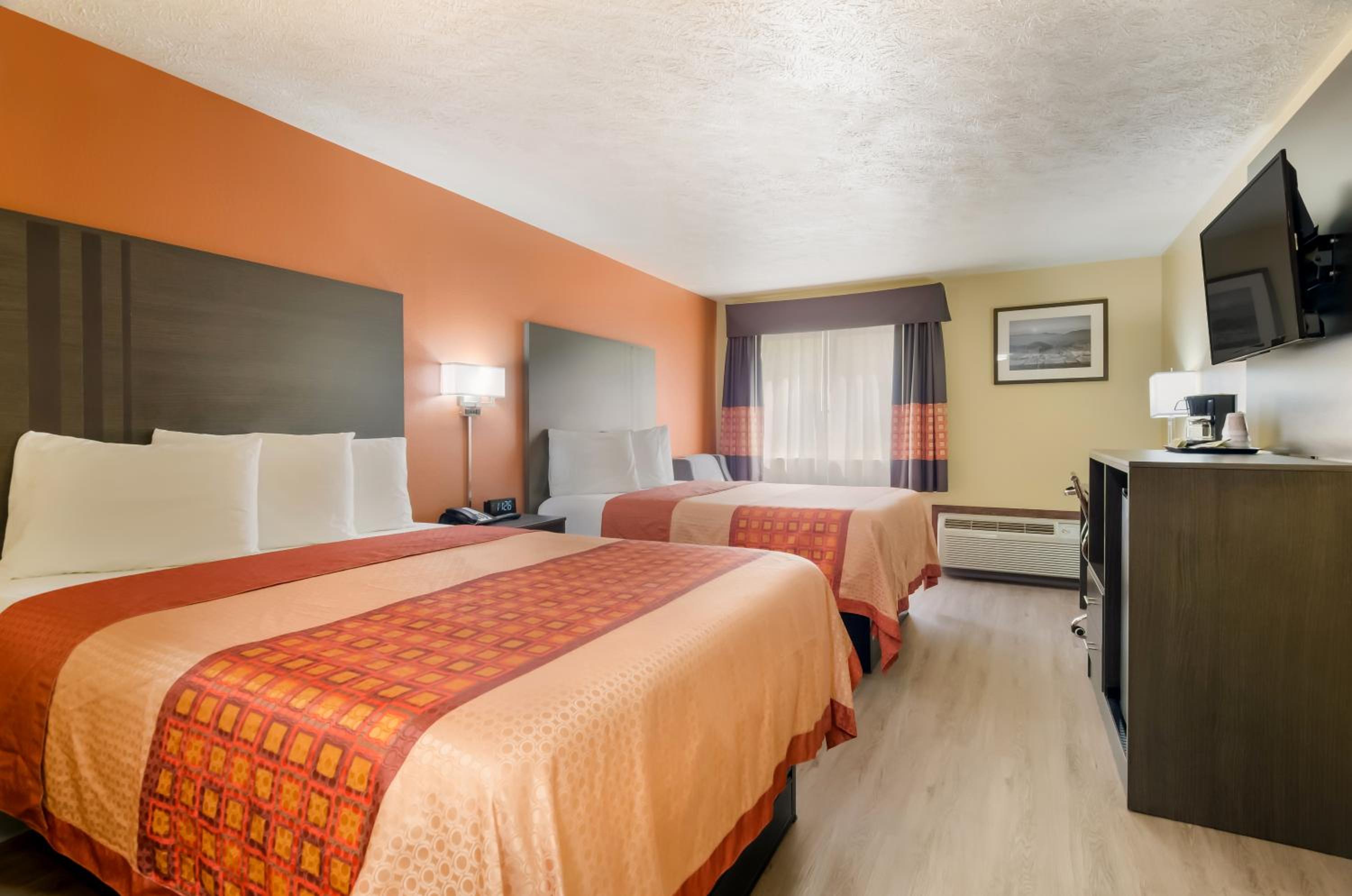 Queen Room with Two Queen Beds - Photo 1
