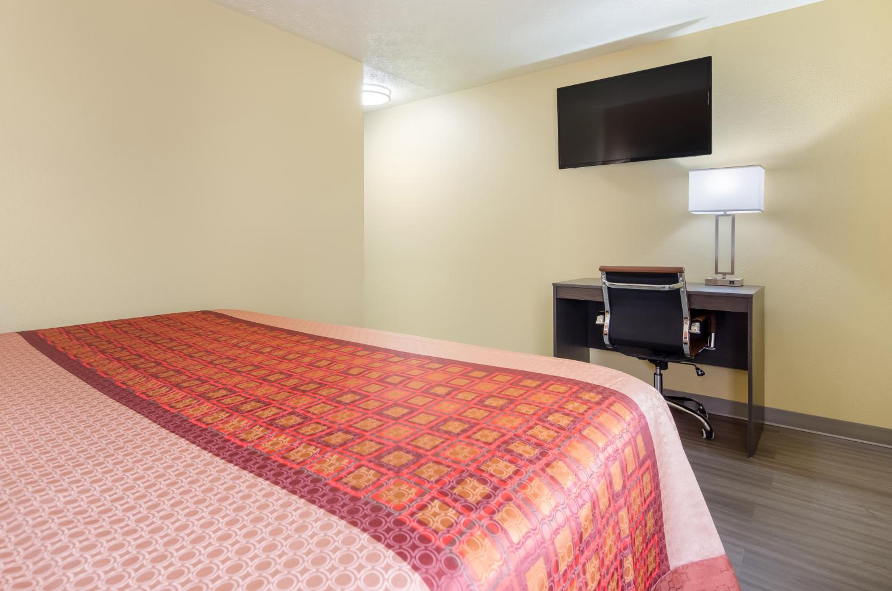 King Suite - Photo 2
