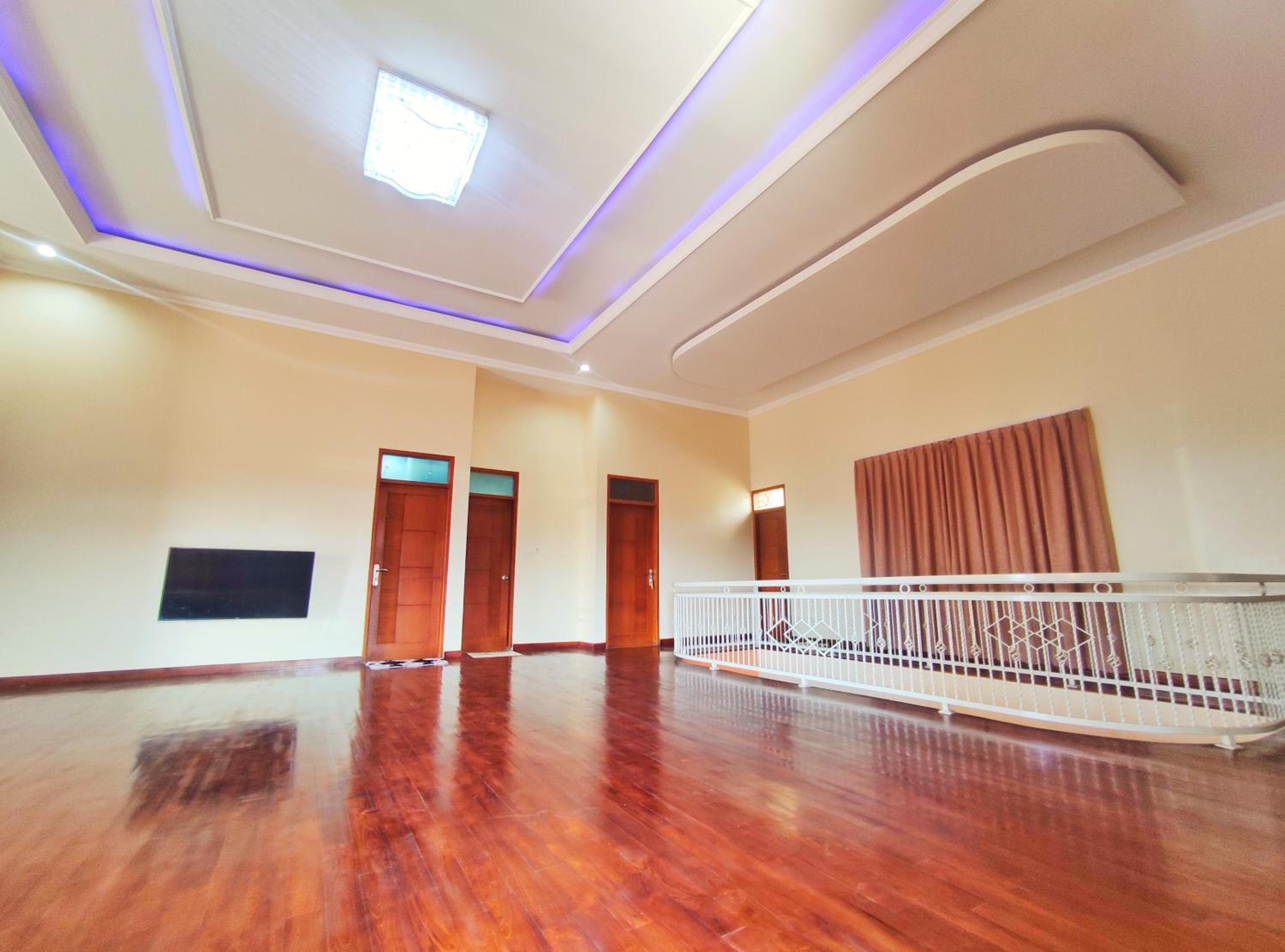 Four-Bedroom House photo 1
