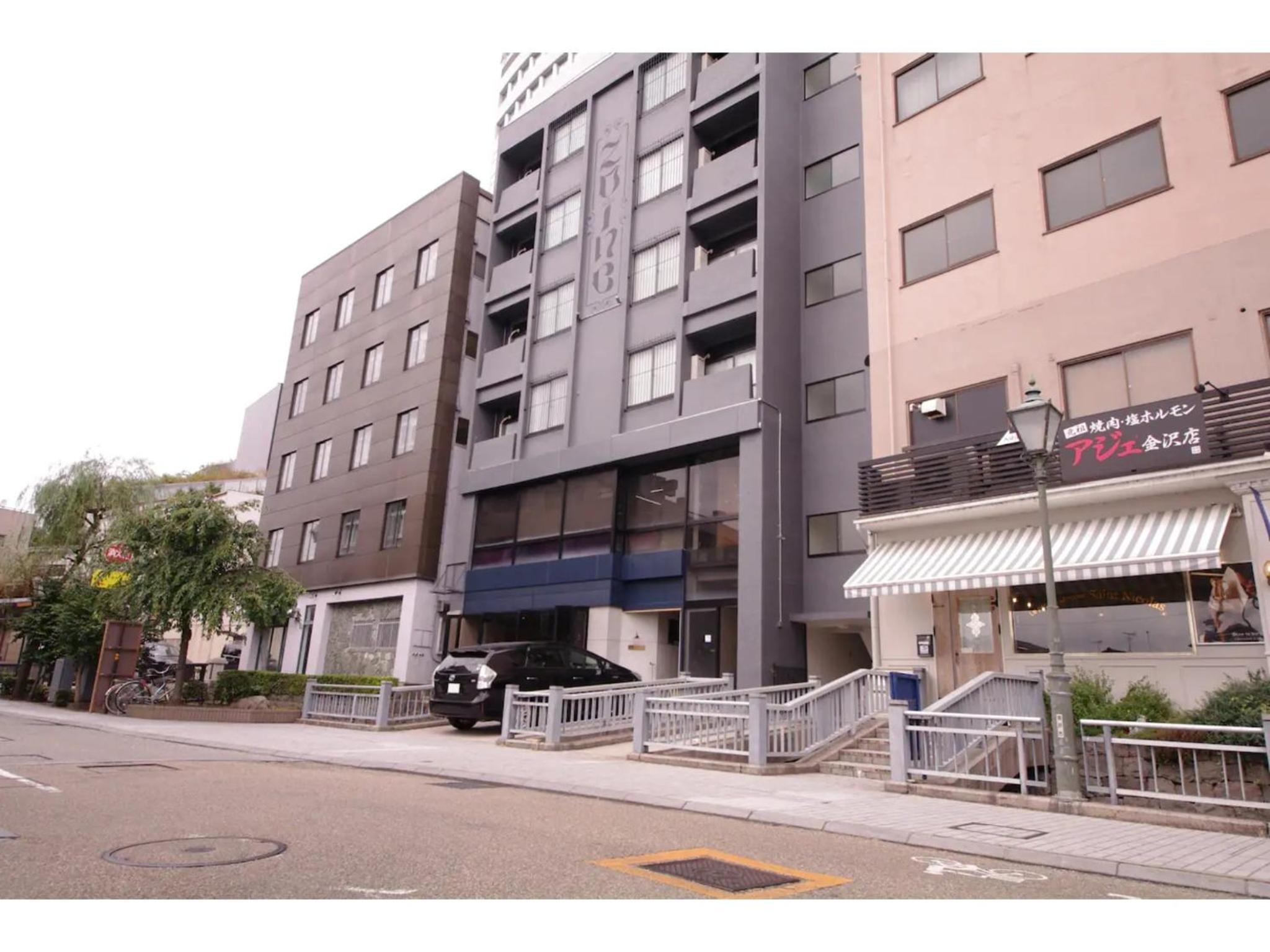 Apartment - Photo 2