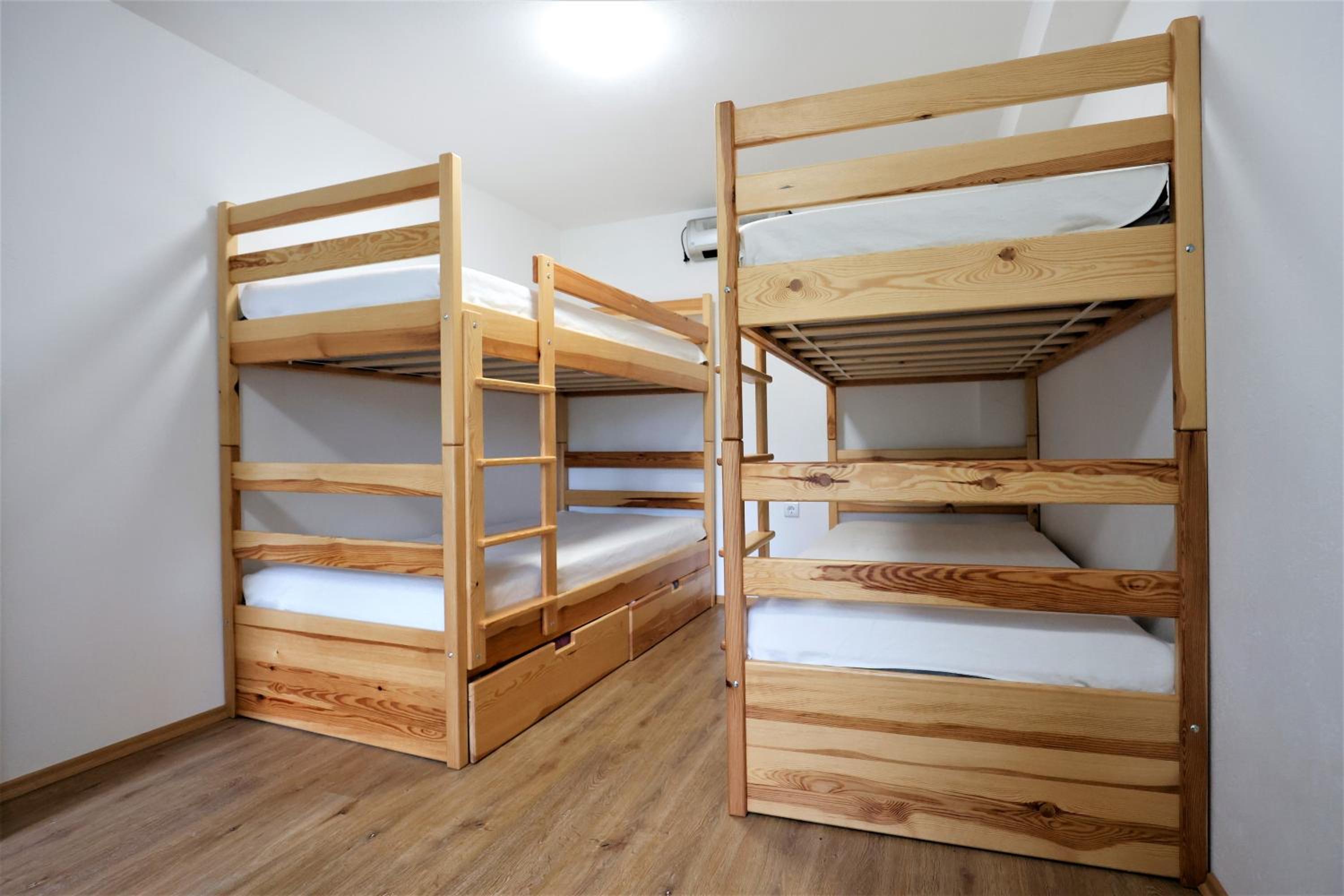 Small Twin Room - Photo 1